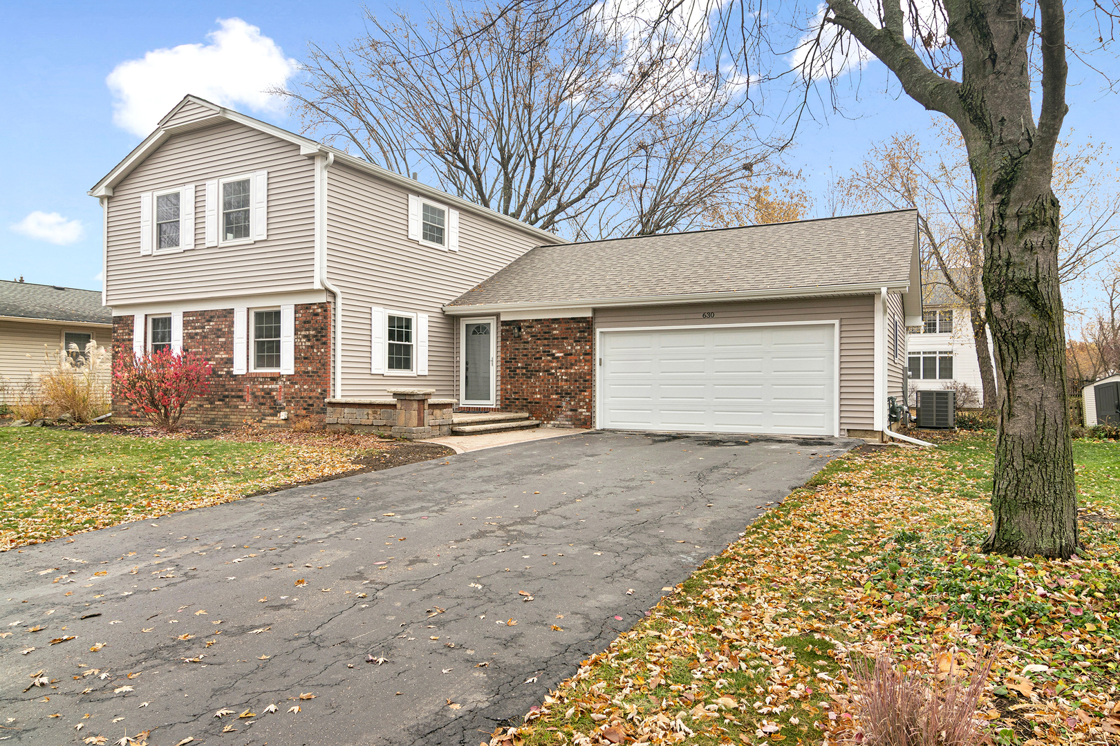 630 Woodhollow Lane