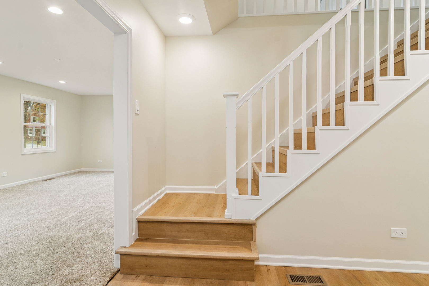630 Woodhollow Lane