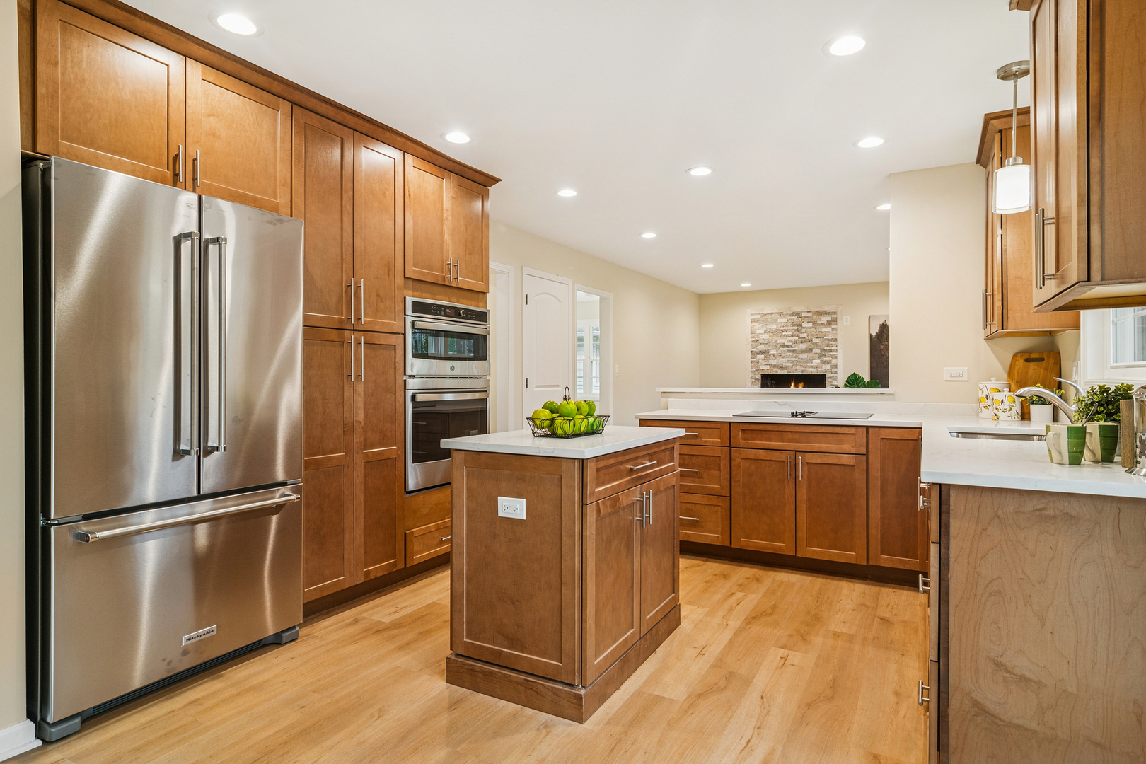 630 Woodhollow Lane