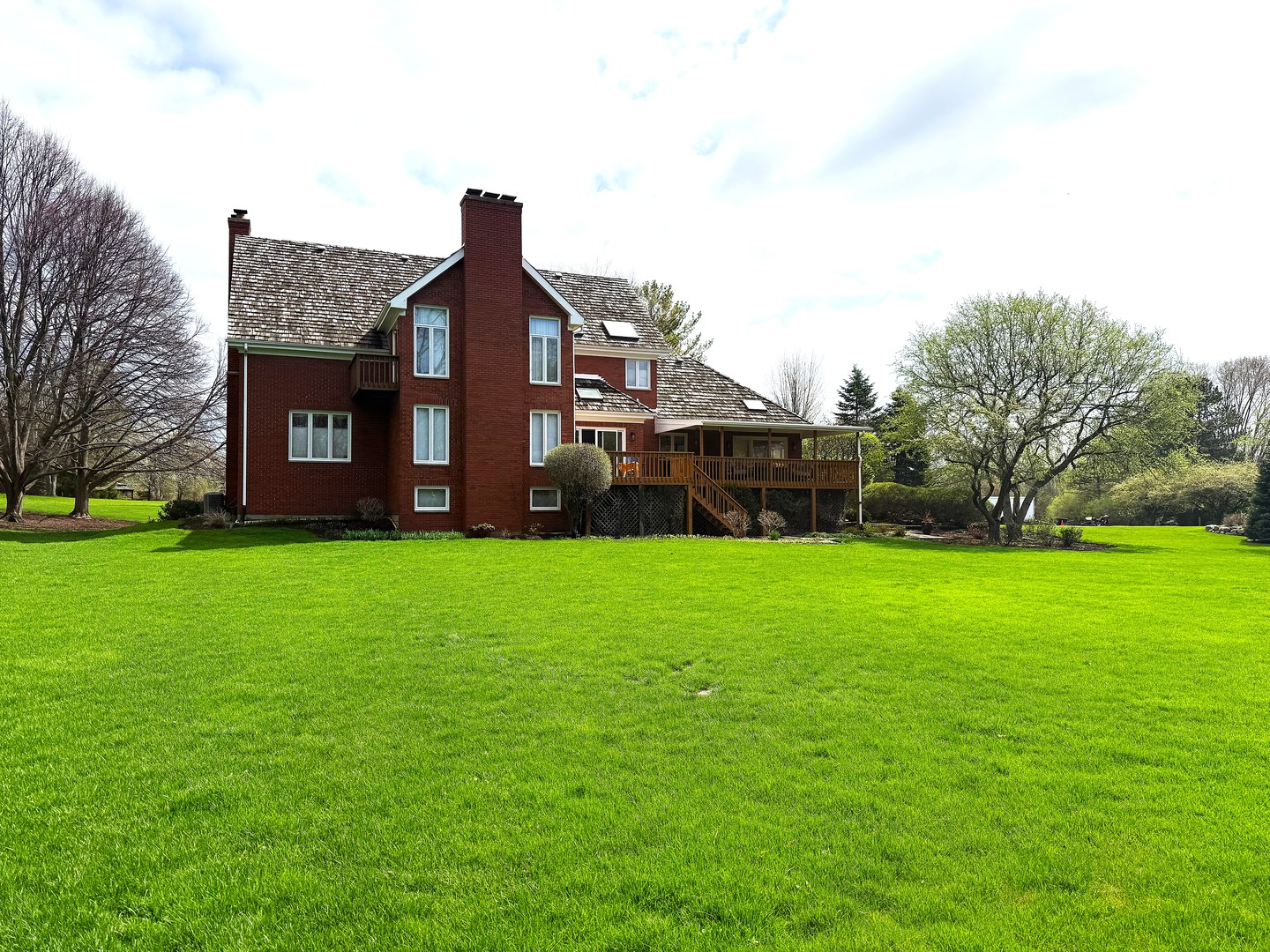 5644 Oakwood Circle