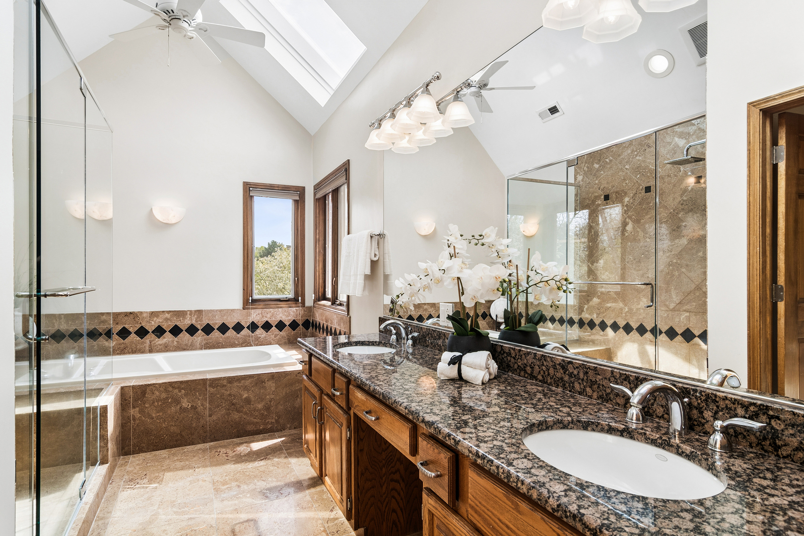 5644 Oakwood Circle