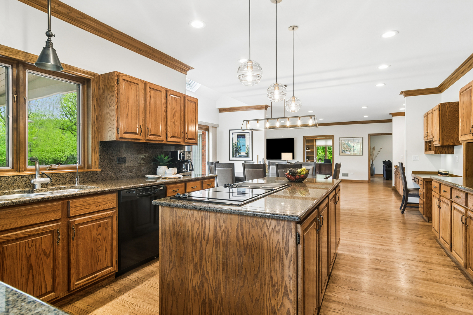 5644 Oakwood Circle