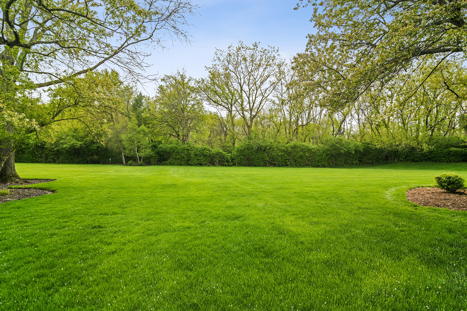 5644 Oakwood Circle