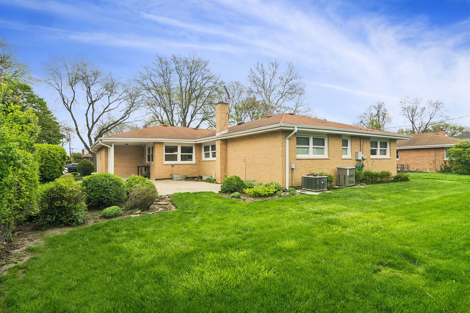902 S See Gwun Avenue