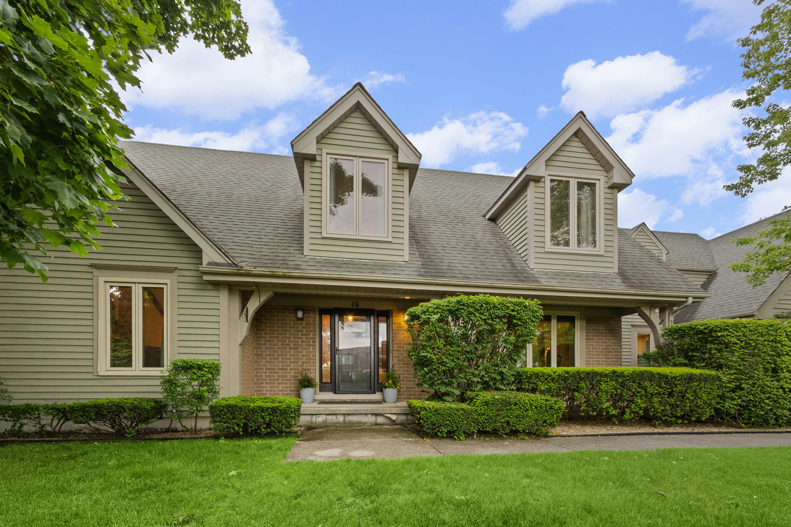 16 Old Barn Road