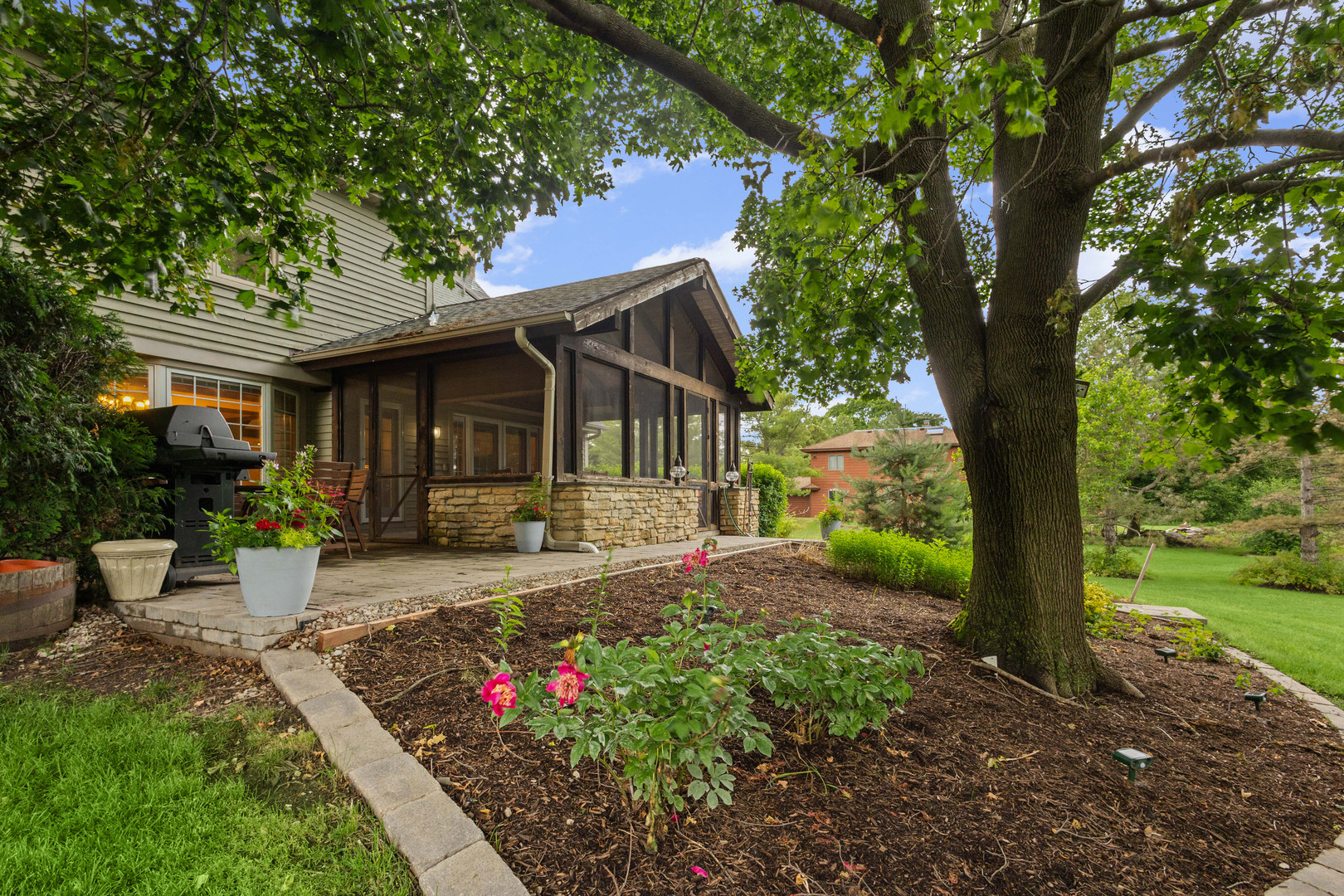 16 Old Barn Road