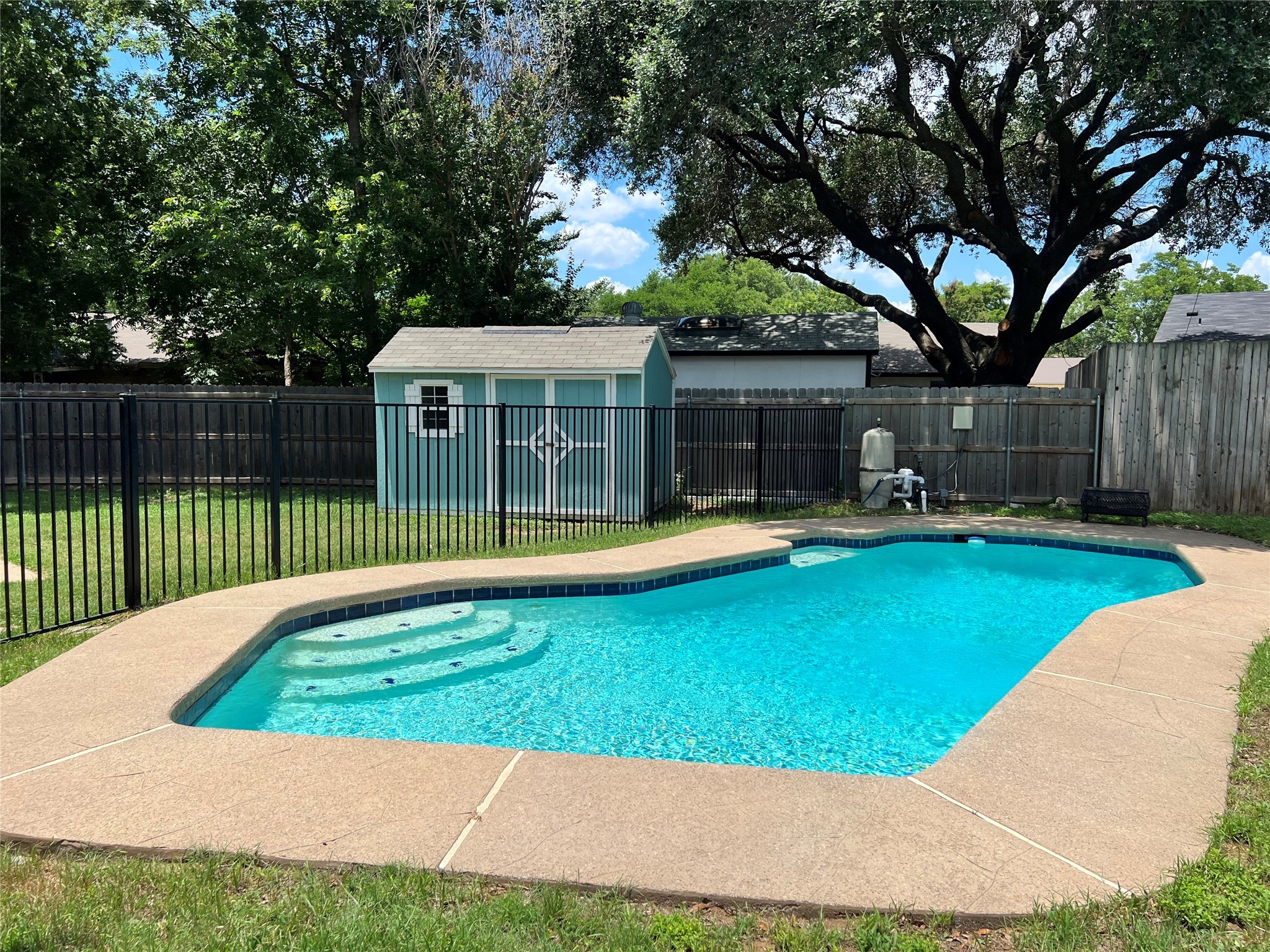 2309 Hazelwood Court