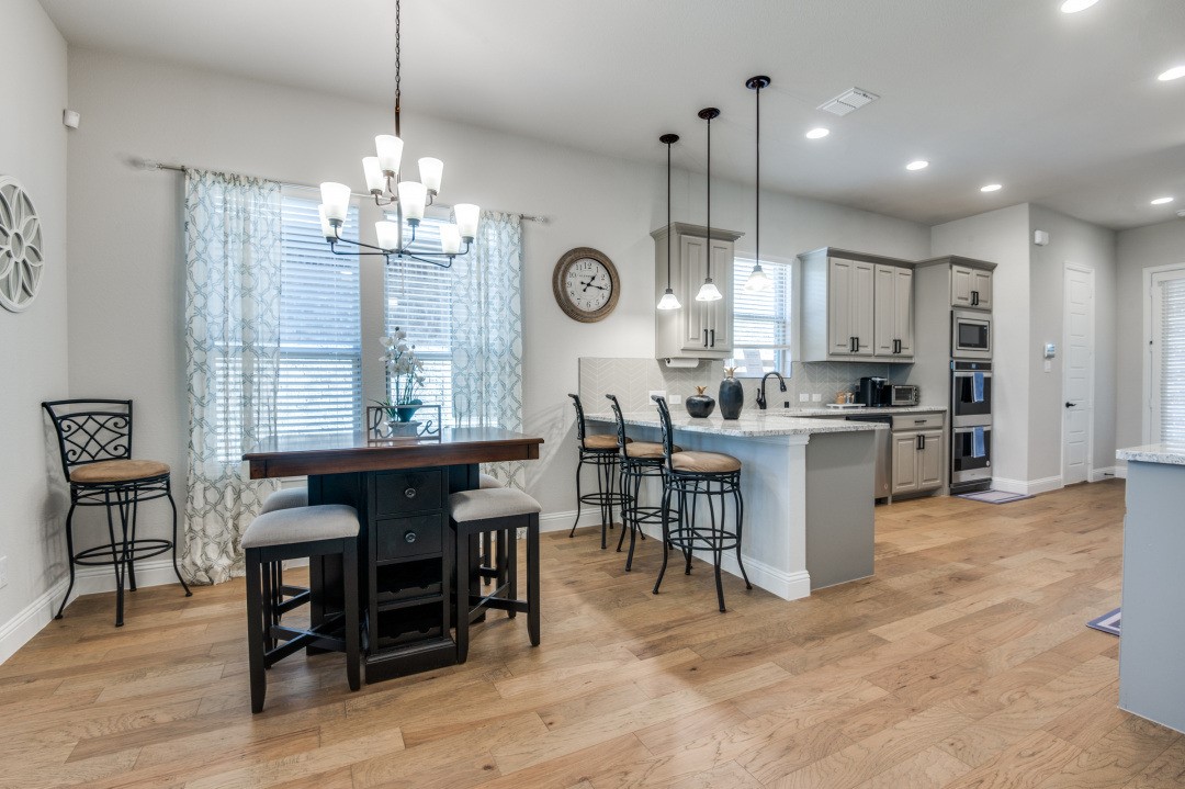 7604 Regal Lane