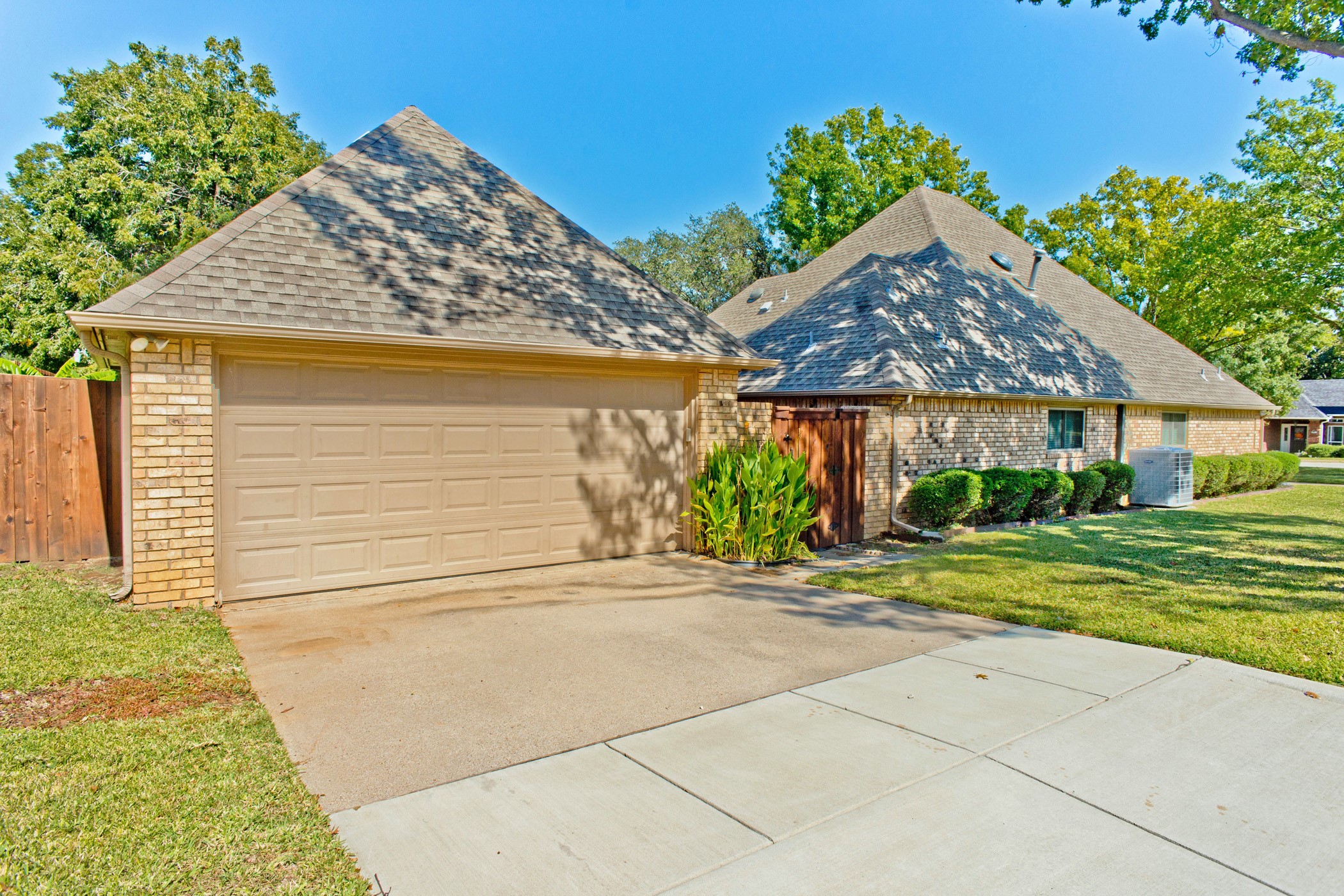 3530 Deer Creek
