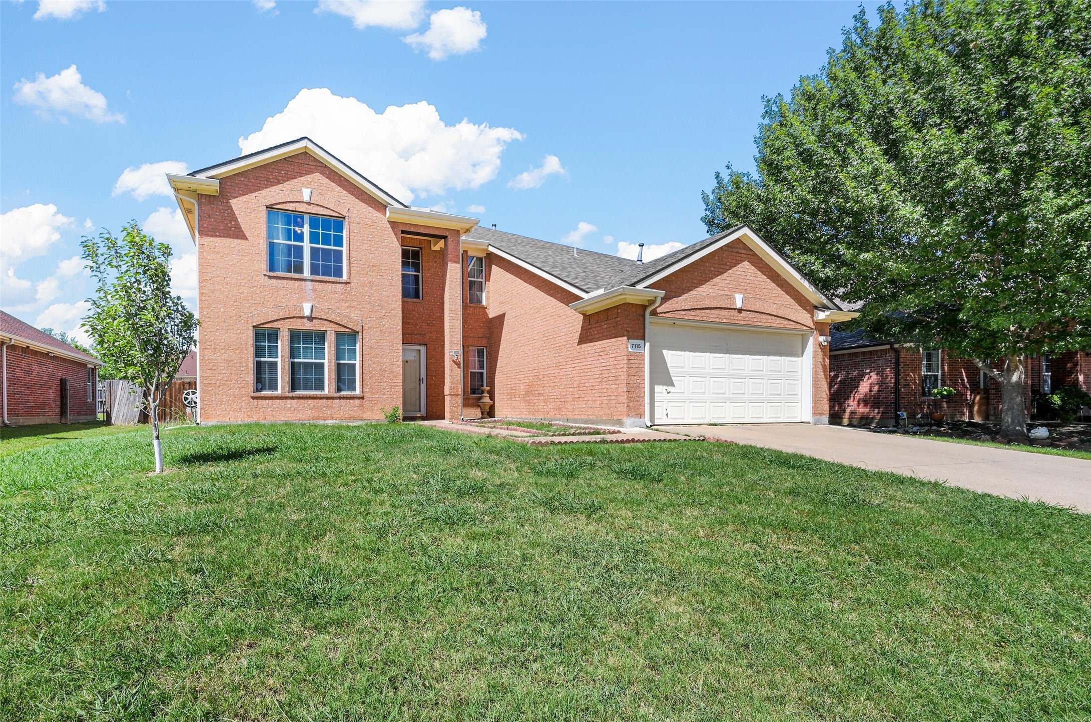 7115 Lake Jackson Drive