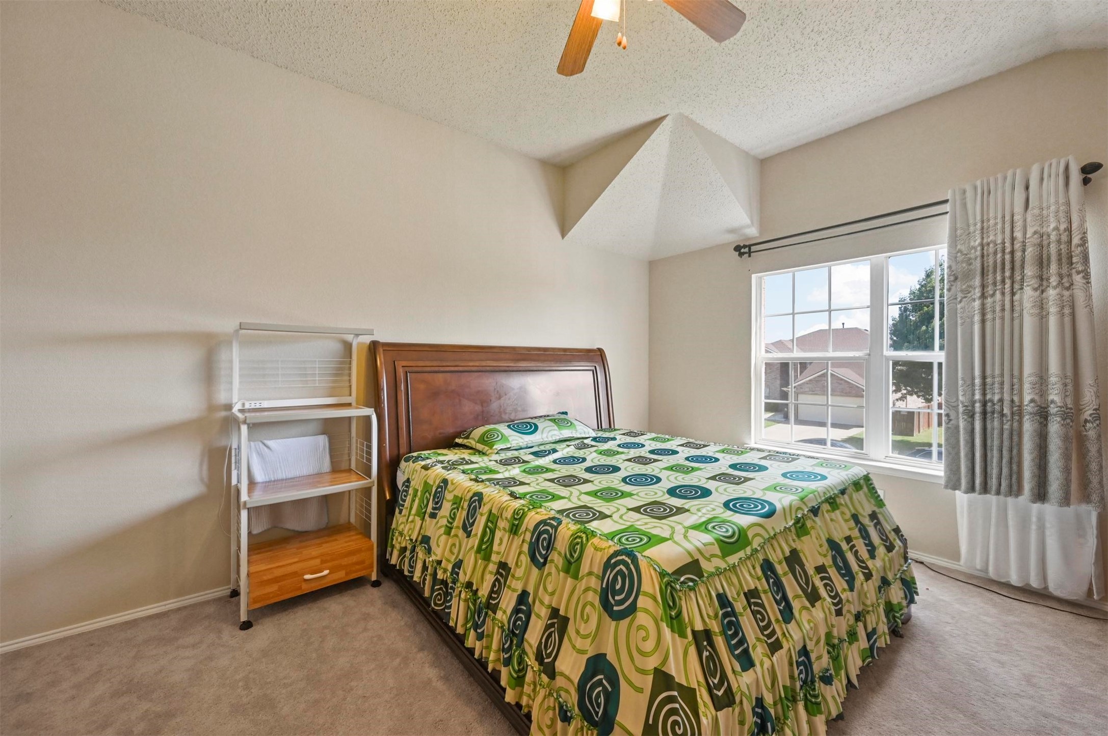 7115 Lake Jackson Drive