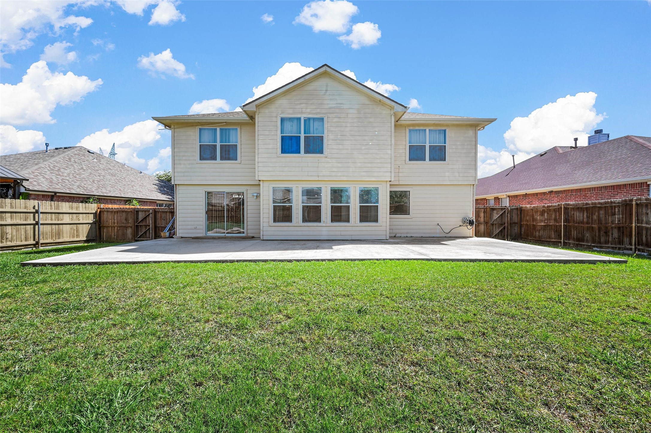 7115 Lake Jackson Drive