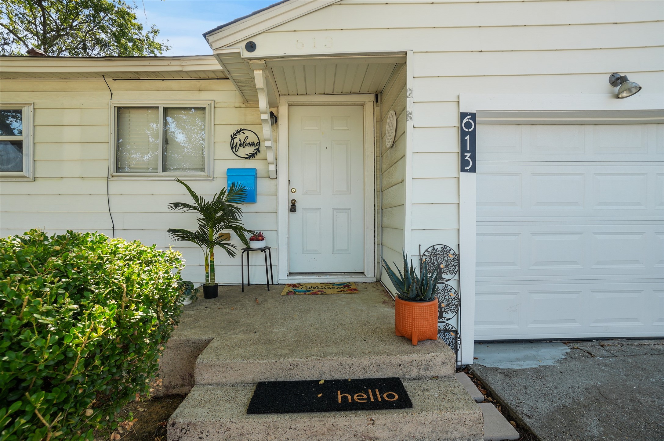 613 SW 3rd Street
