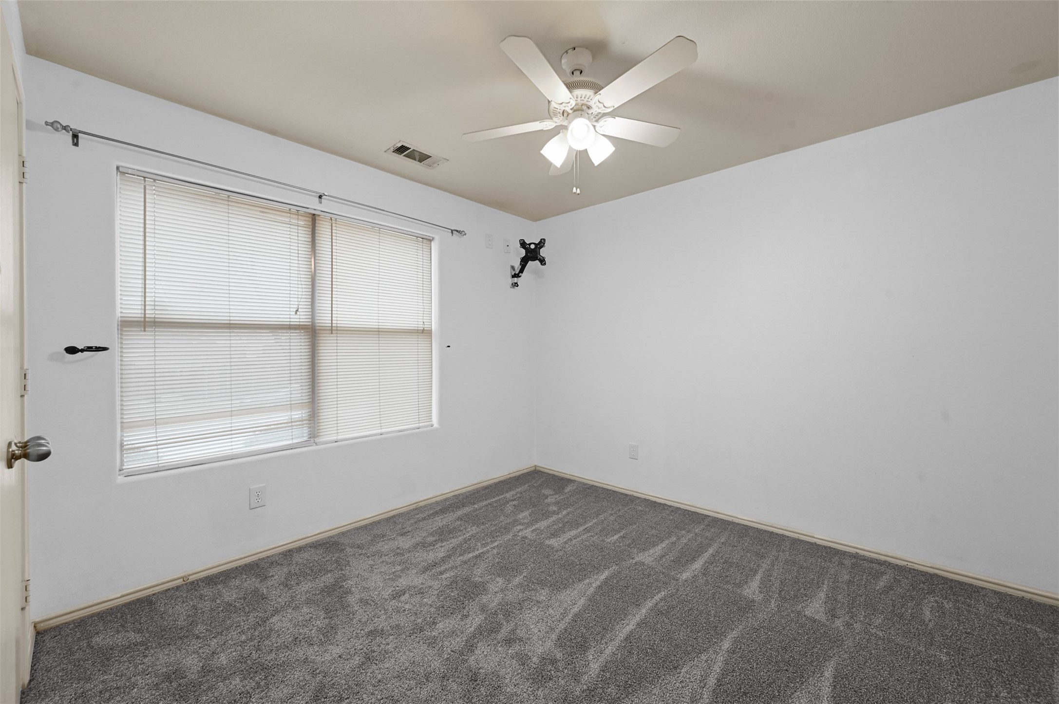 1647 Seabreeze Drive