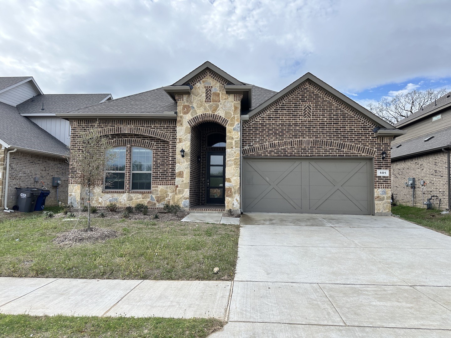 601 Willowmore