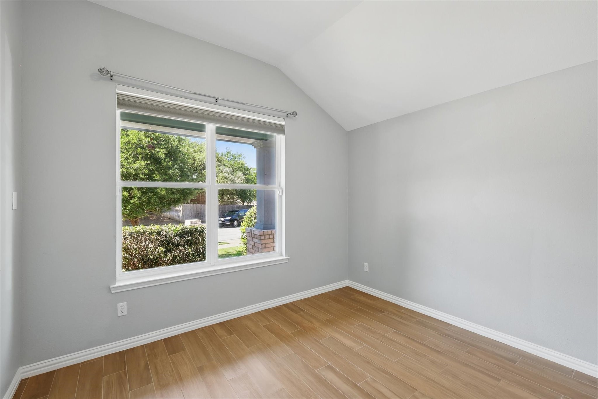 753 Chalk Knoll Road