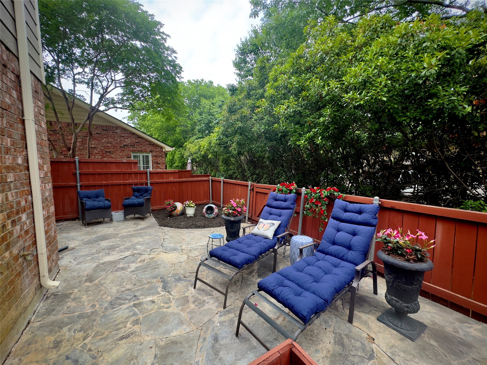 9844 Spire Lane