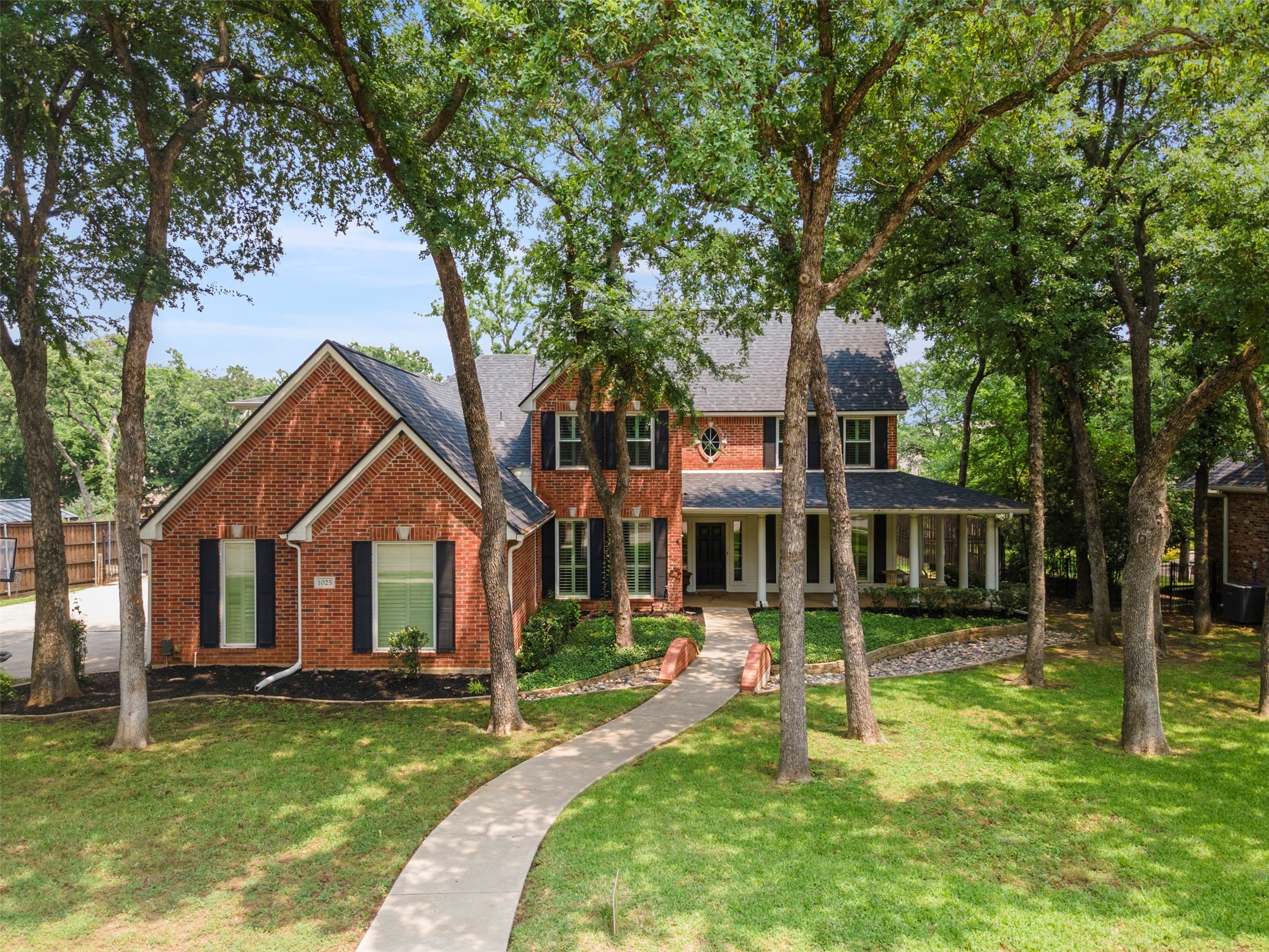 1025 Hardwick Trail