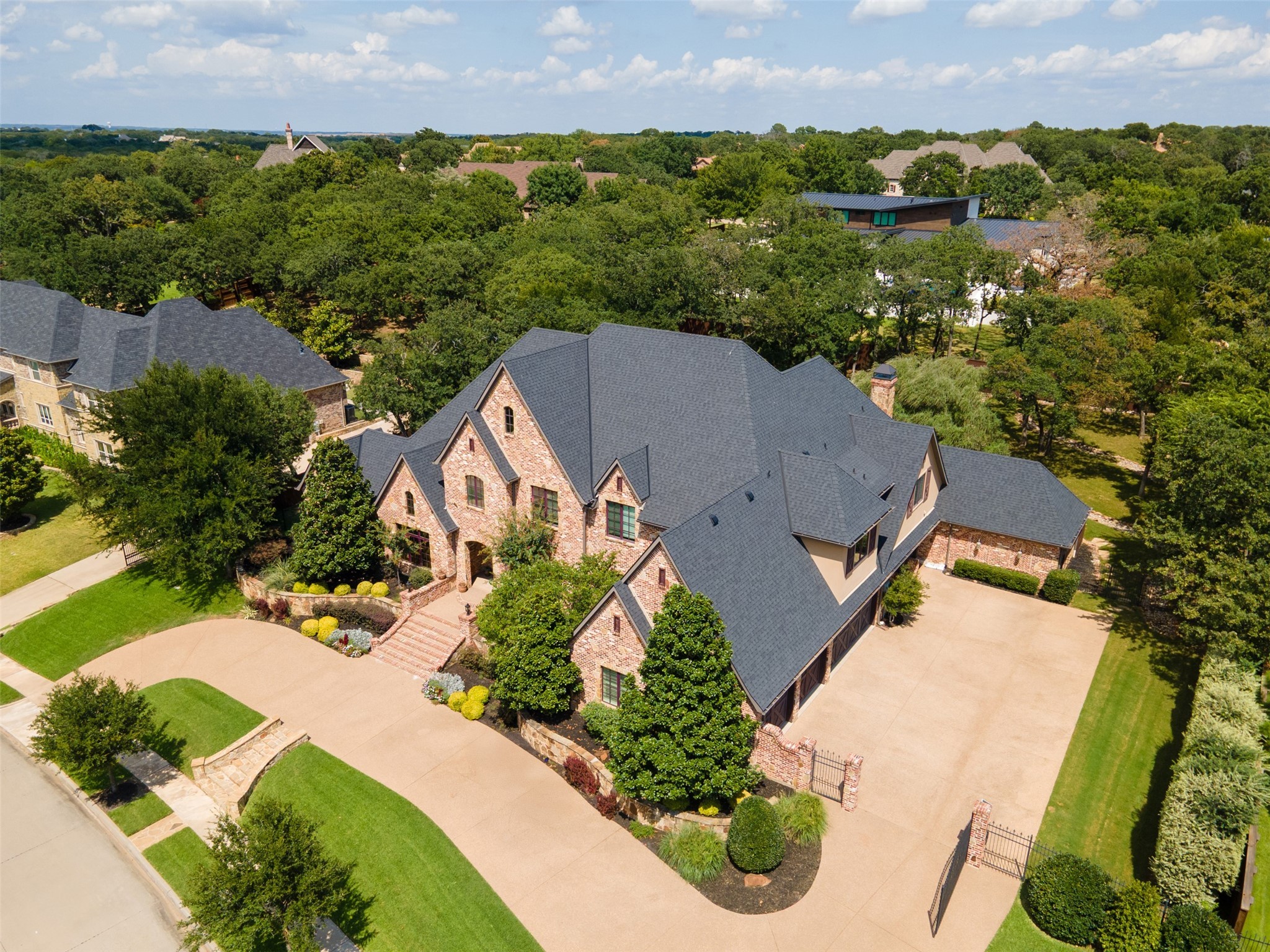 1609 Buckingham Drive