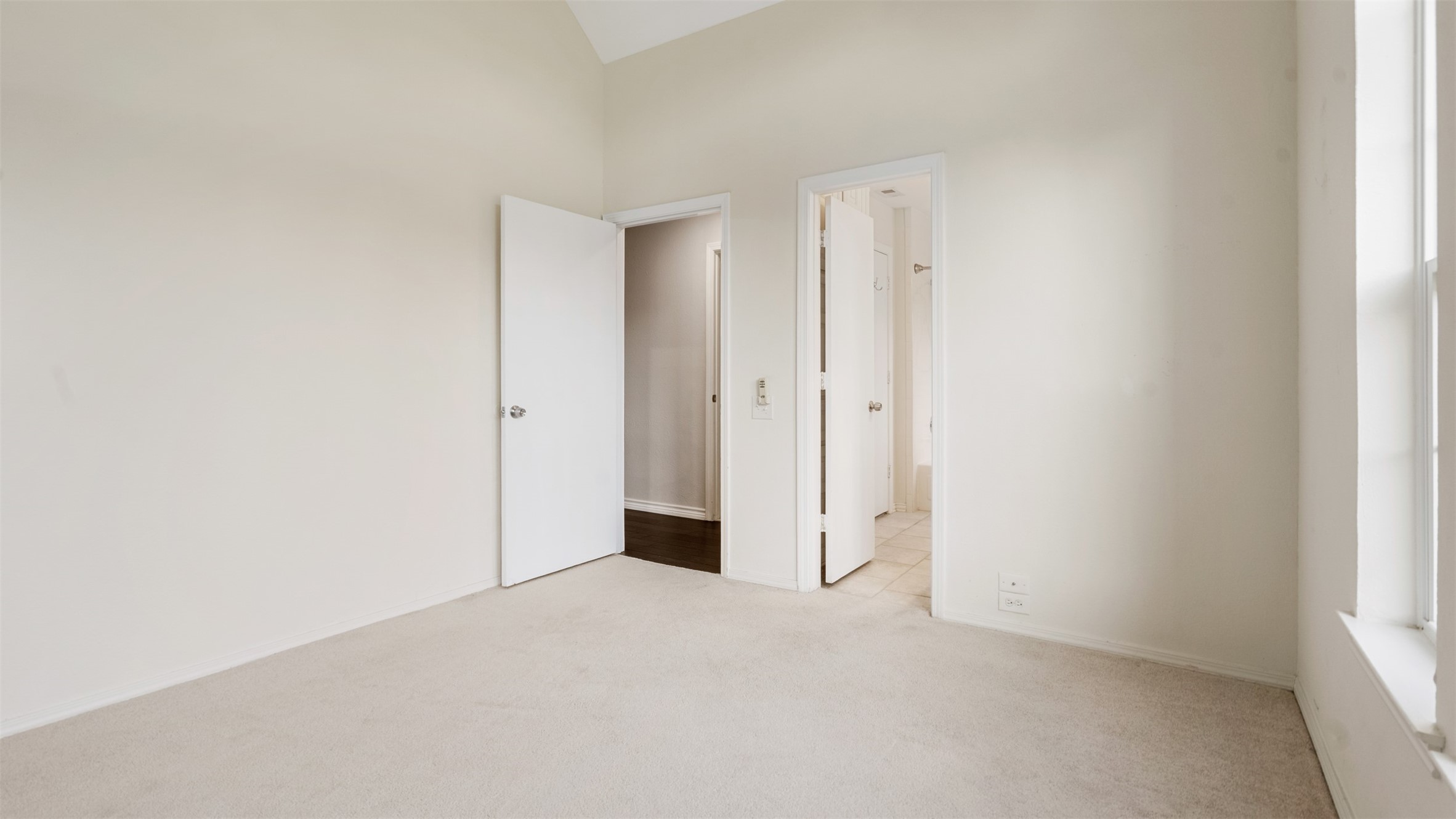 2508 Fox Glenn Circle