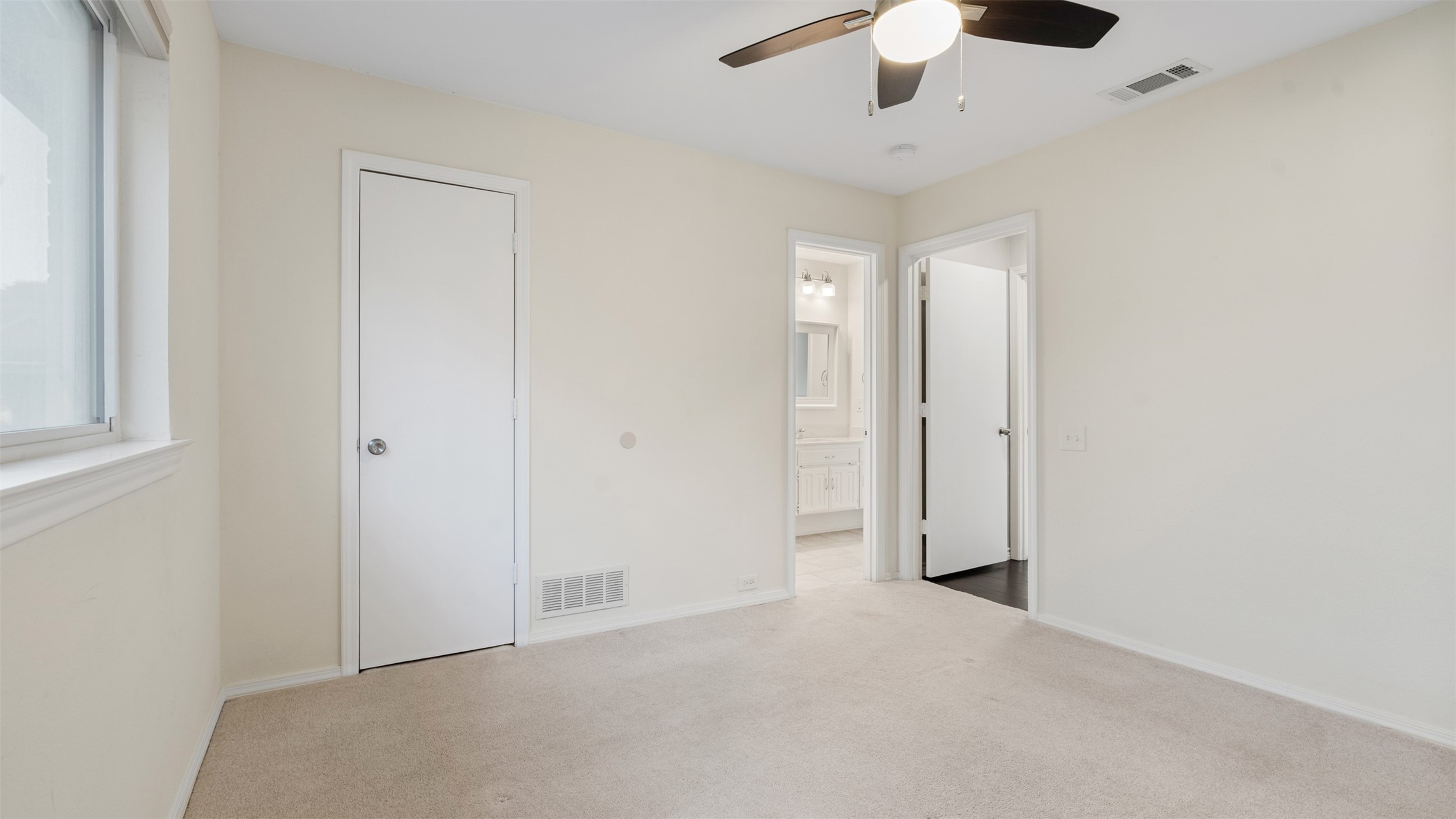 2508 Fox Glenn Circle
