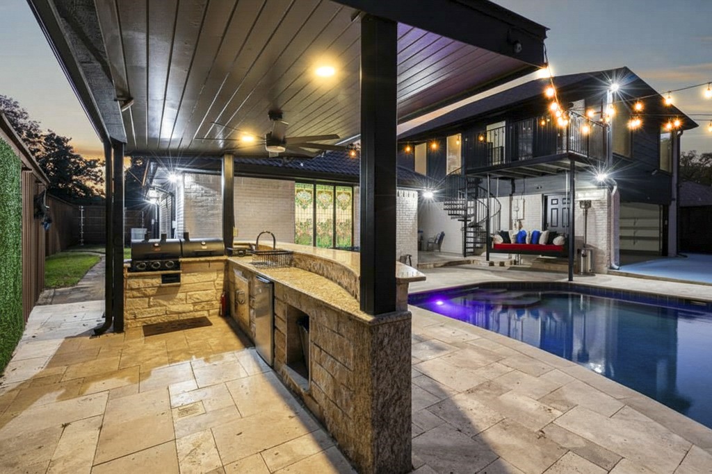2342 King Richard Drive