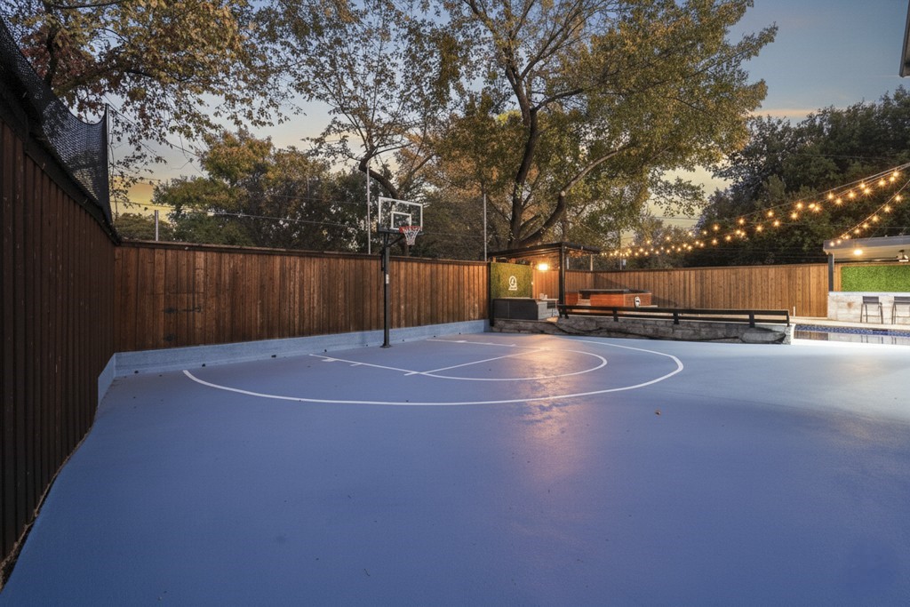 2342 King Richard Drive