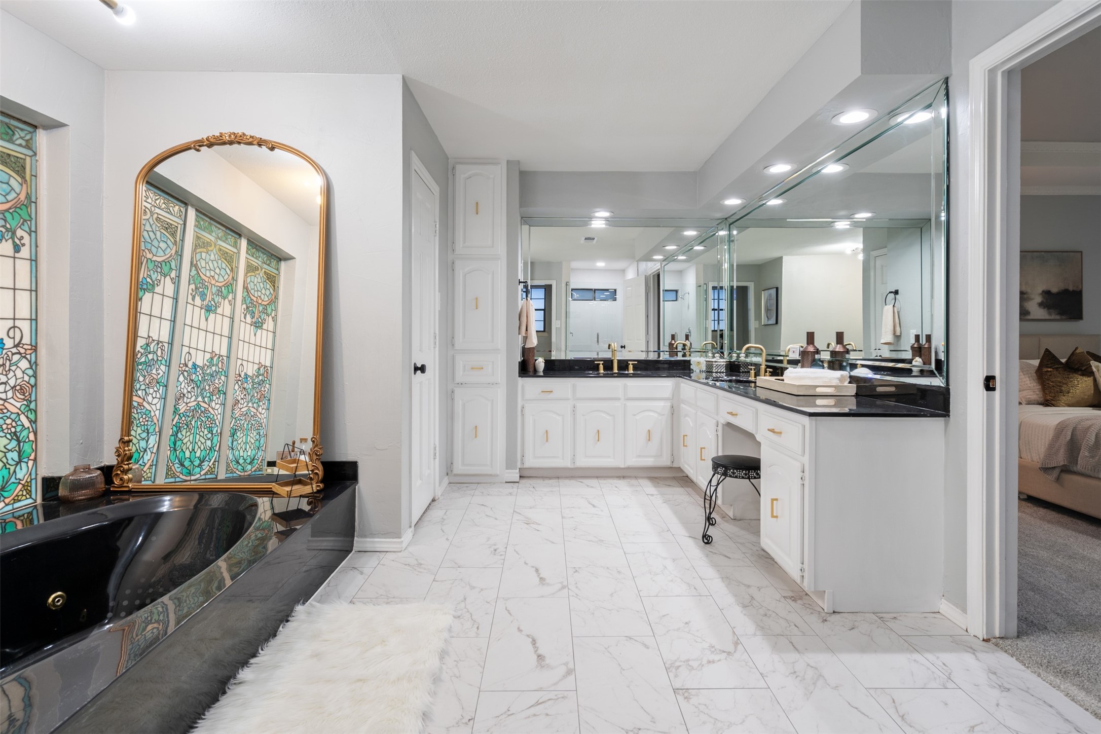 2342 King Richard Drive