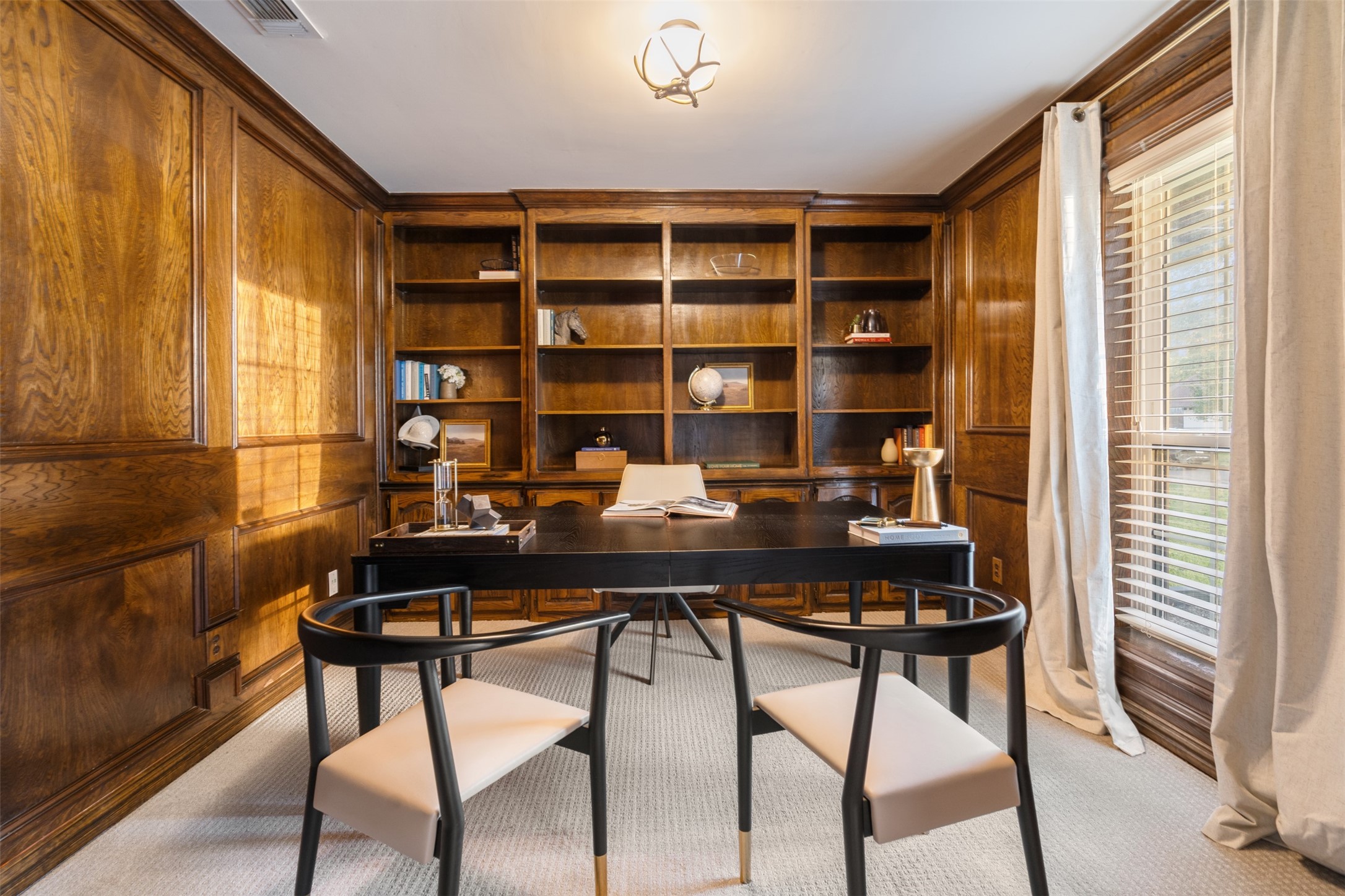 2342 King Richard Drive