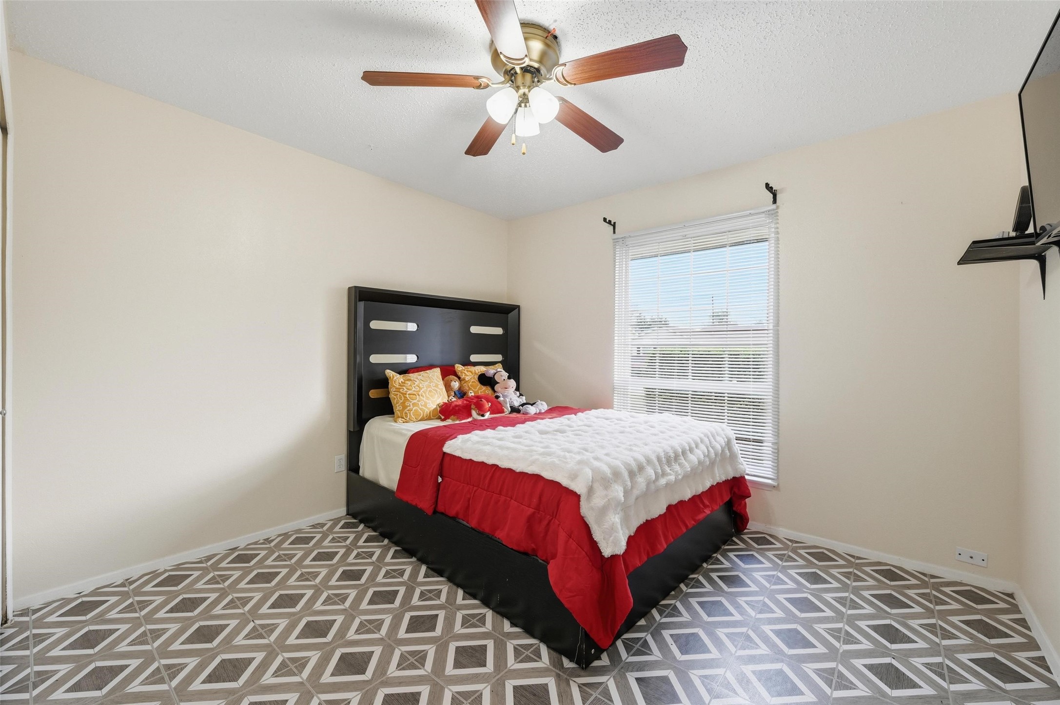 330 W Grenoble Drive