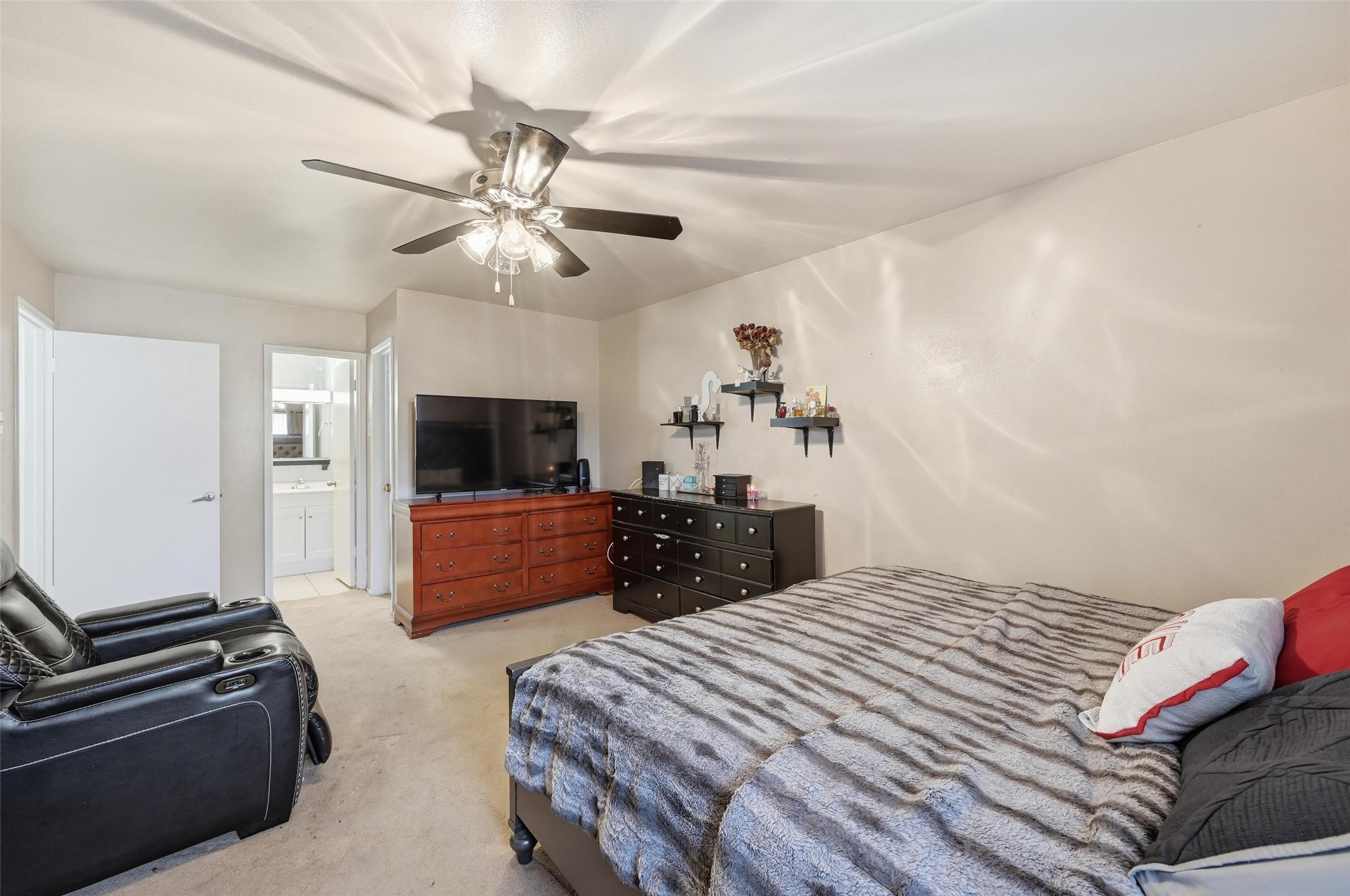 330 W Grenoble Drive