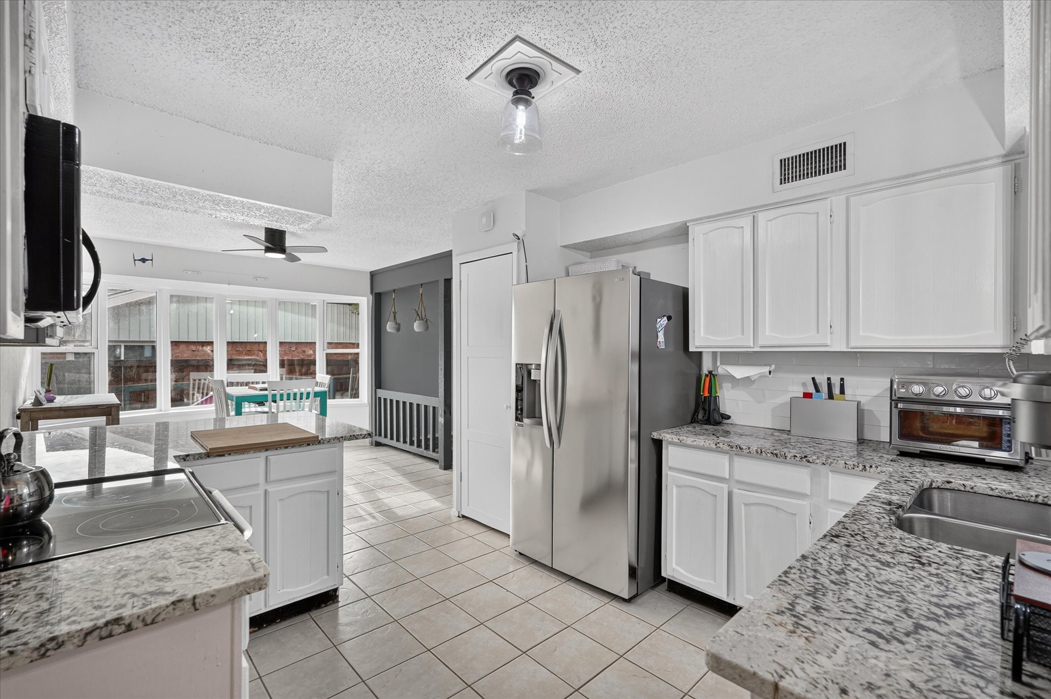 2806 Holy Cross Lane