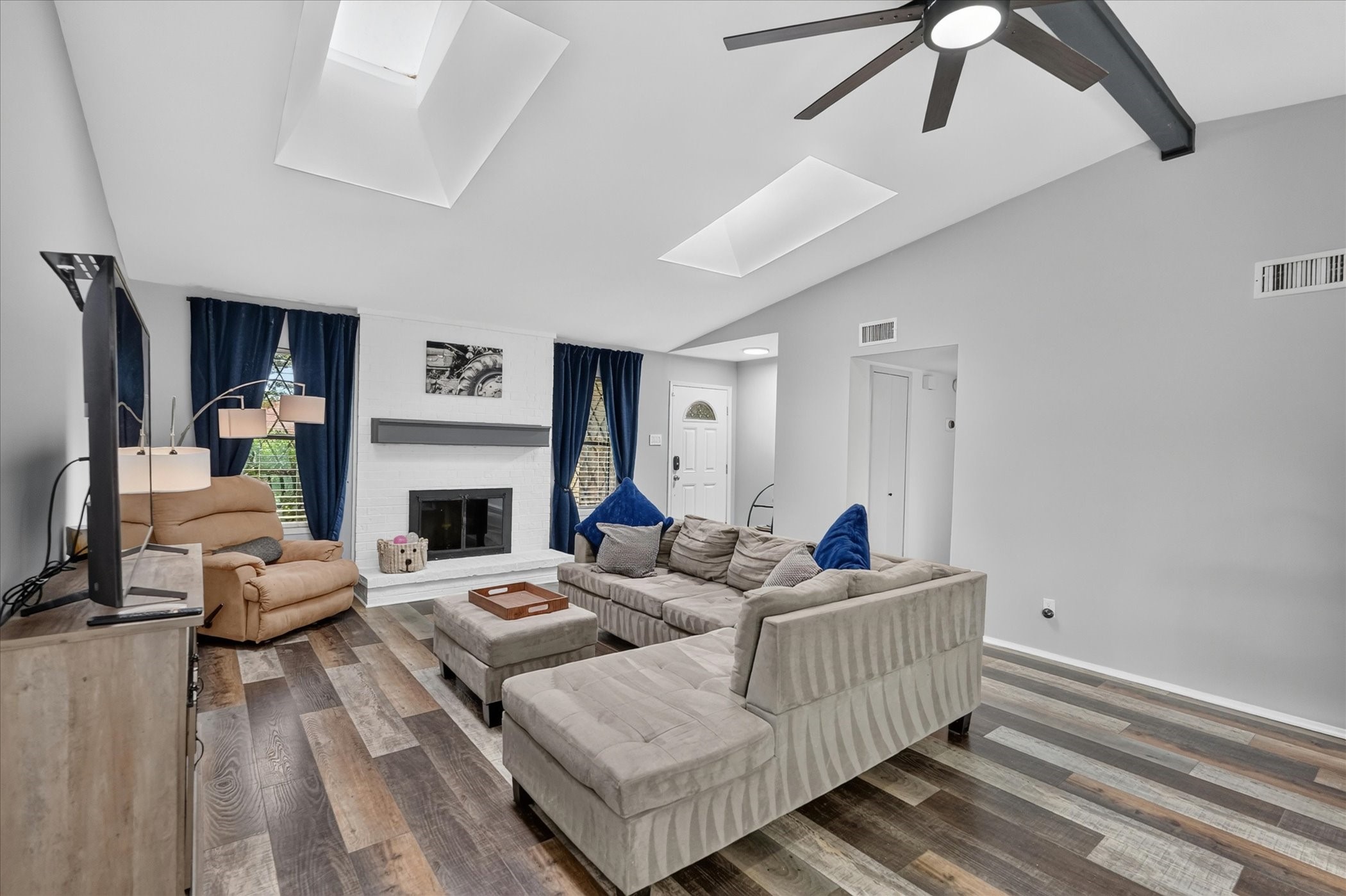 2806 Holy Cross Lane
