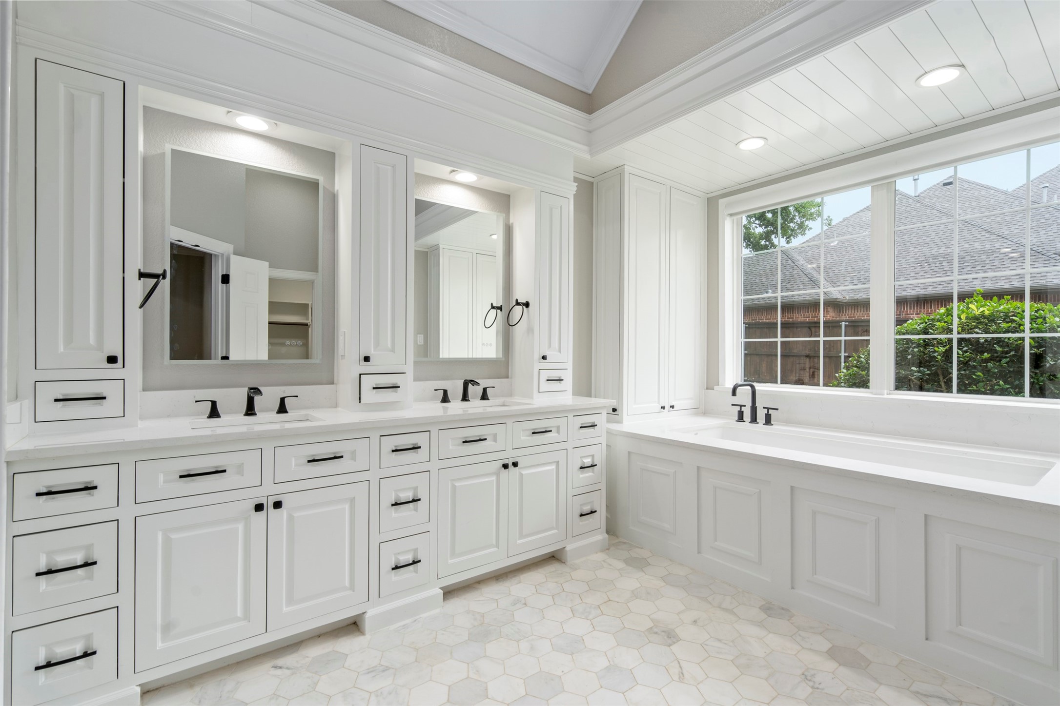 1025 Hardwick Trail
