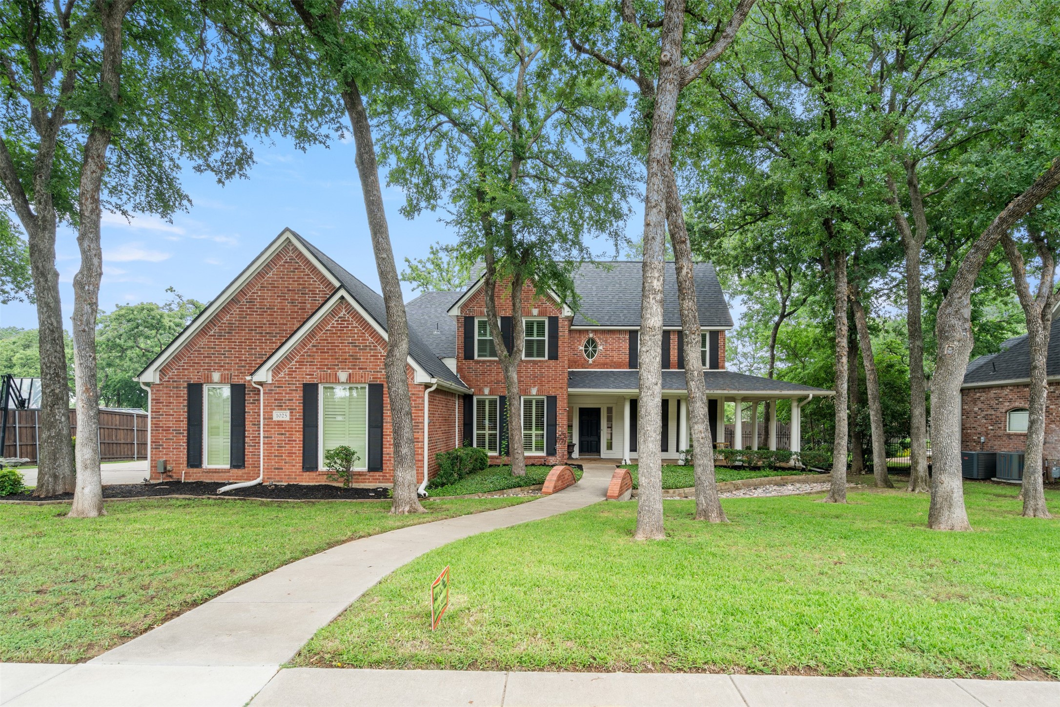 1025 Hardwick Trail