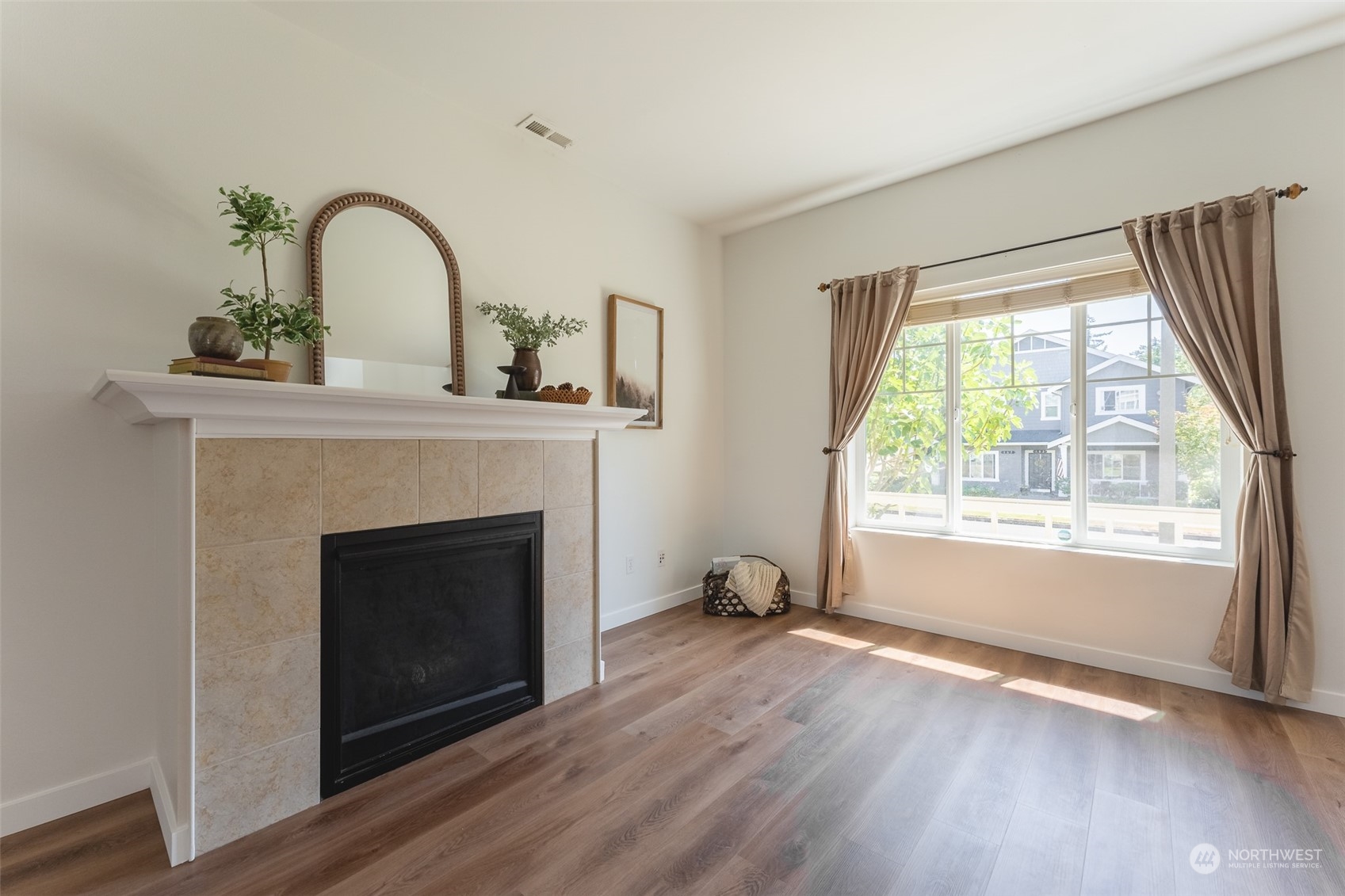 348 Tremont Avenue