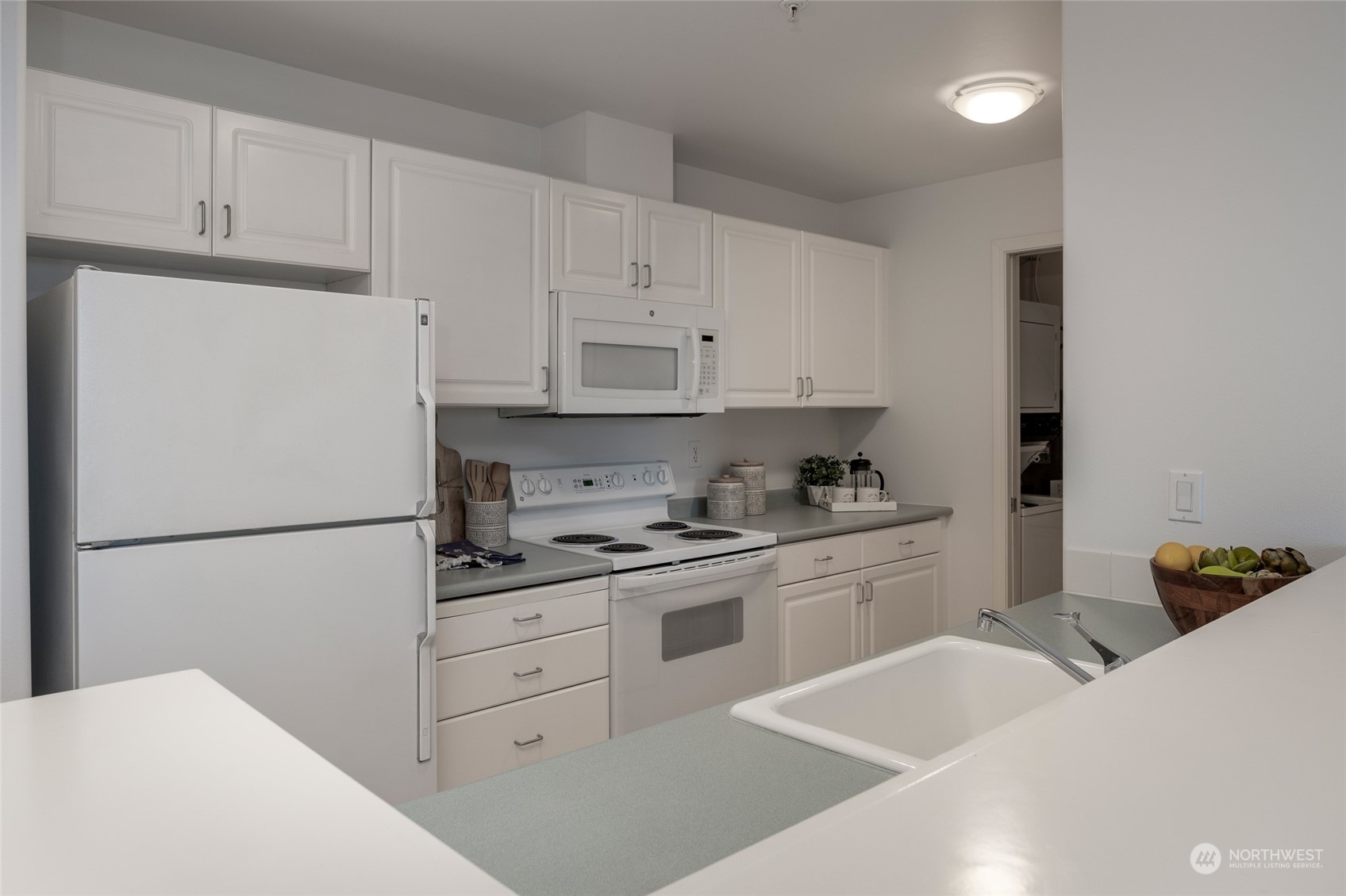3221 SW Avalon Way #305