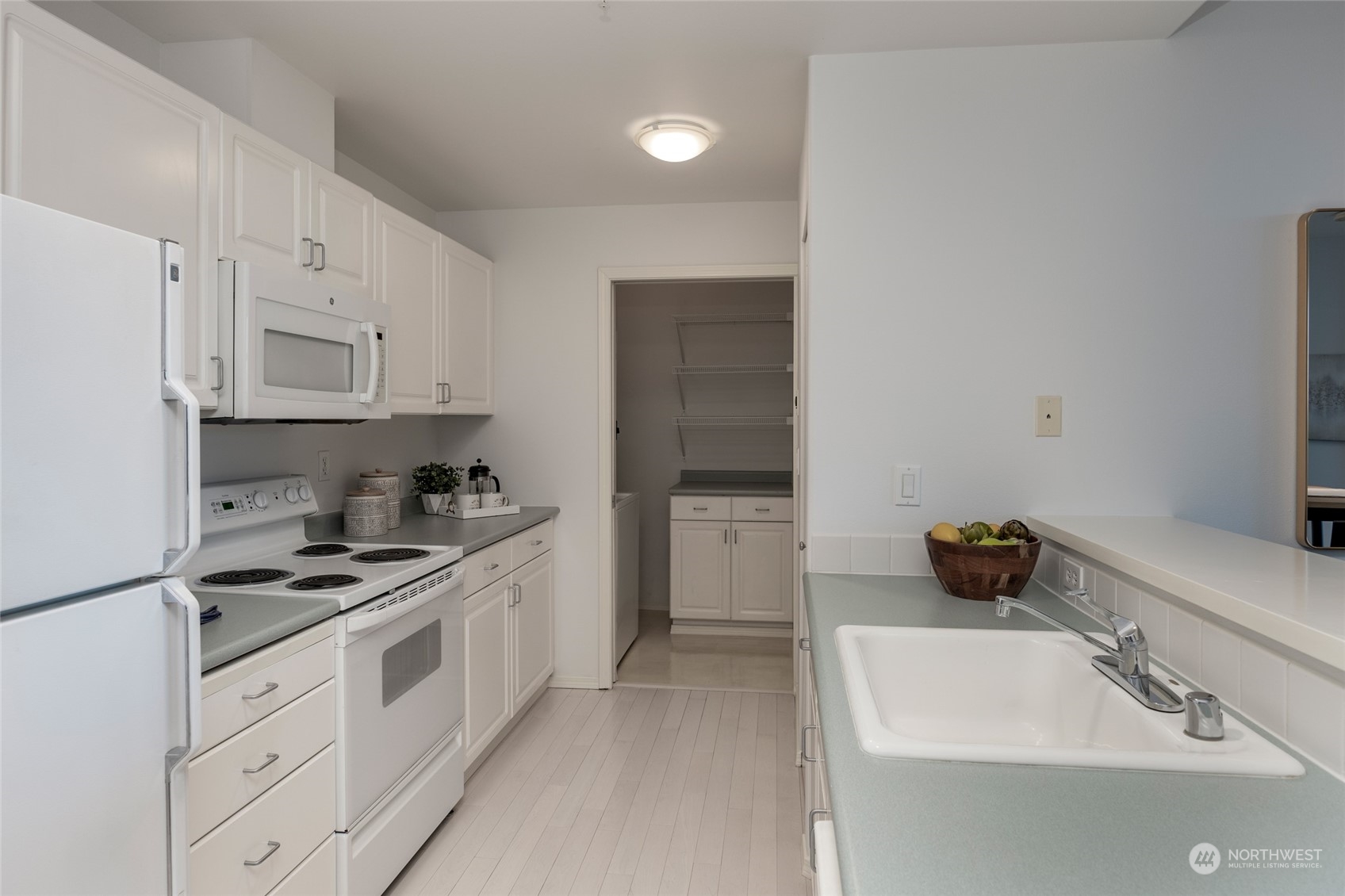 3221 SW Avalon Way #305