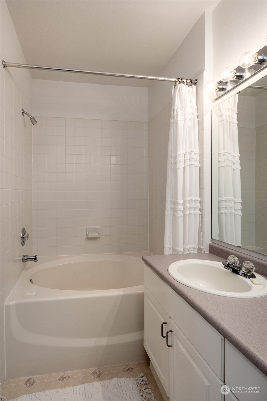 3221 SW Avalon Way #305