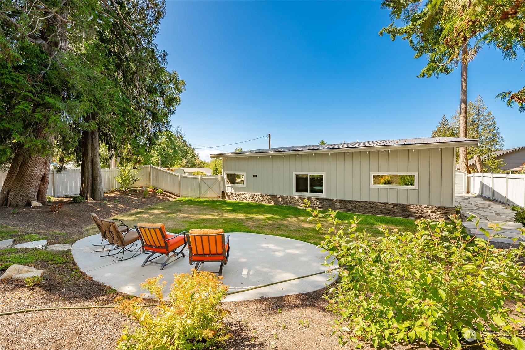 4725 Neptune Circle
