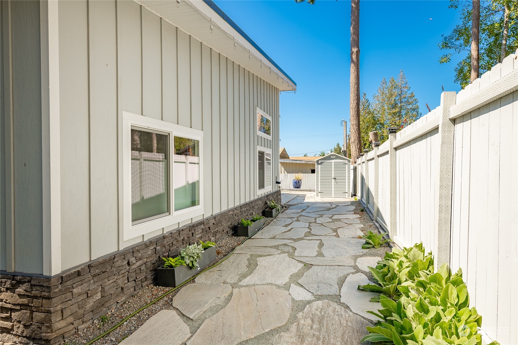 4725 Neptune Circle