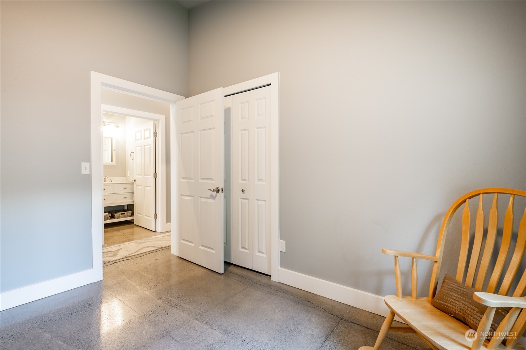 4725 Neptune Circle
