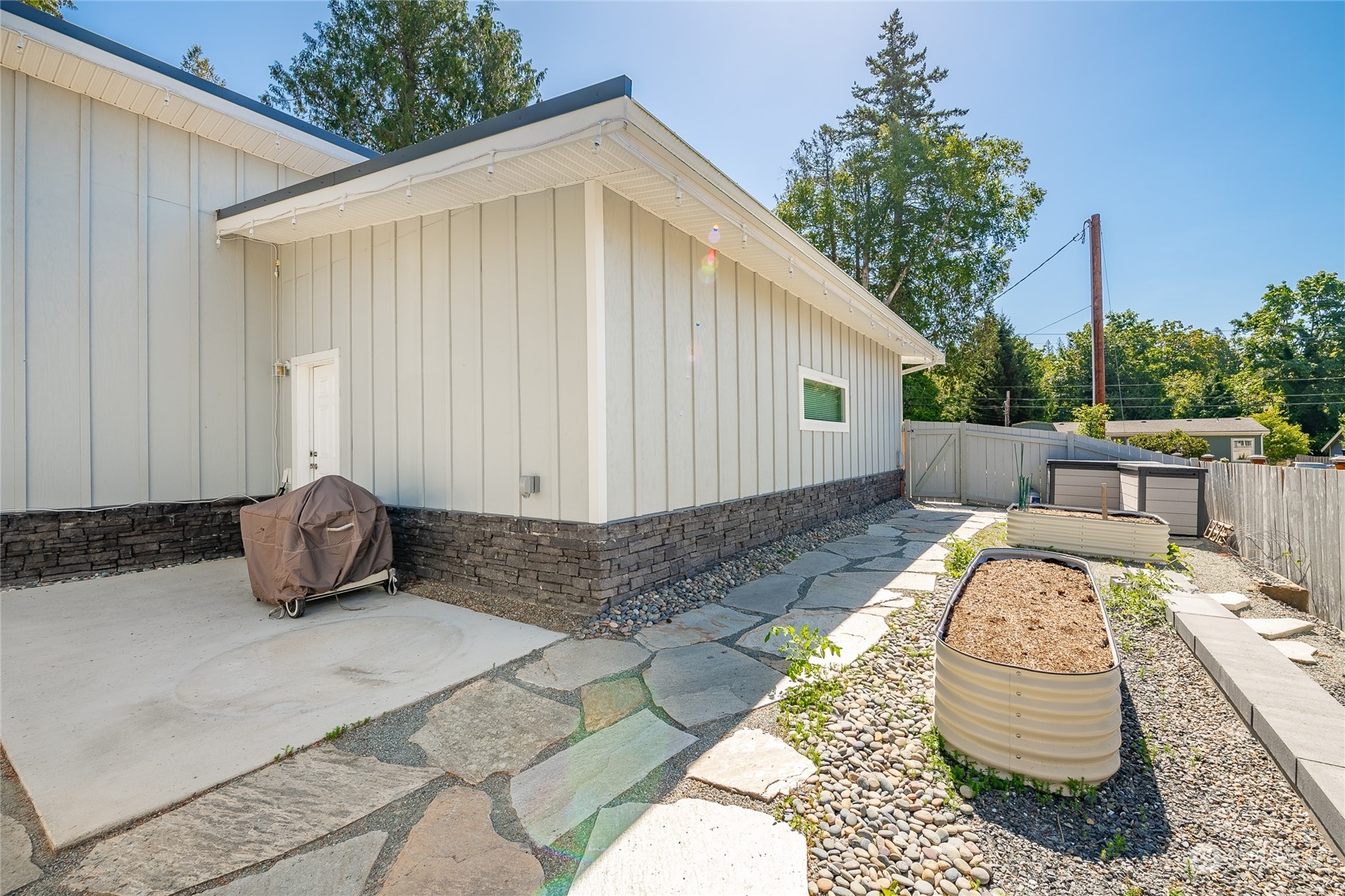 4725 Neptune Circle