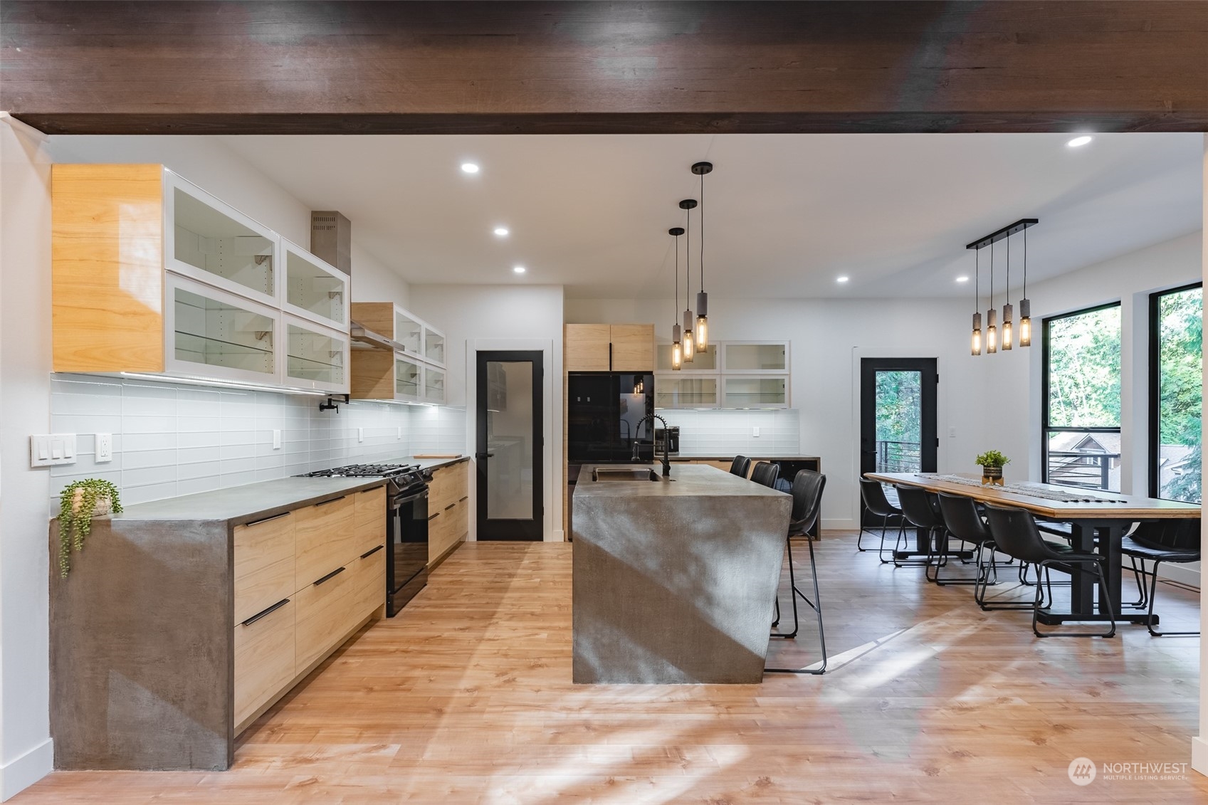 16 Canyon Court