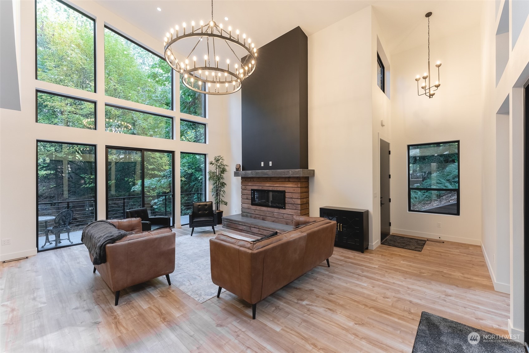 16 Canyon Court