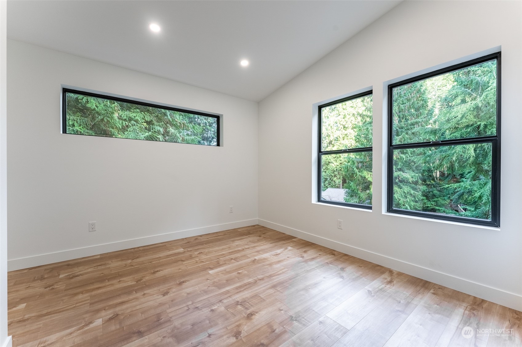 16 Canyon Court