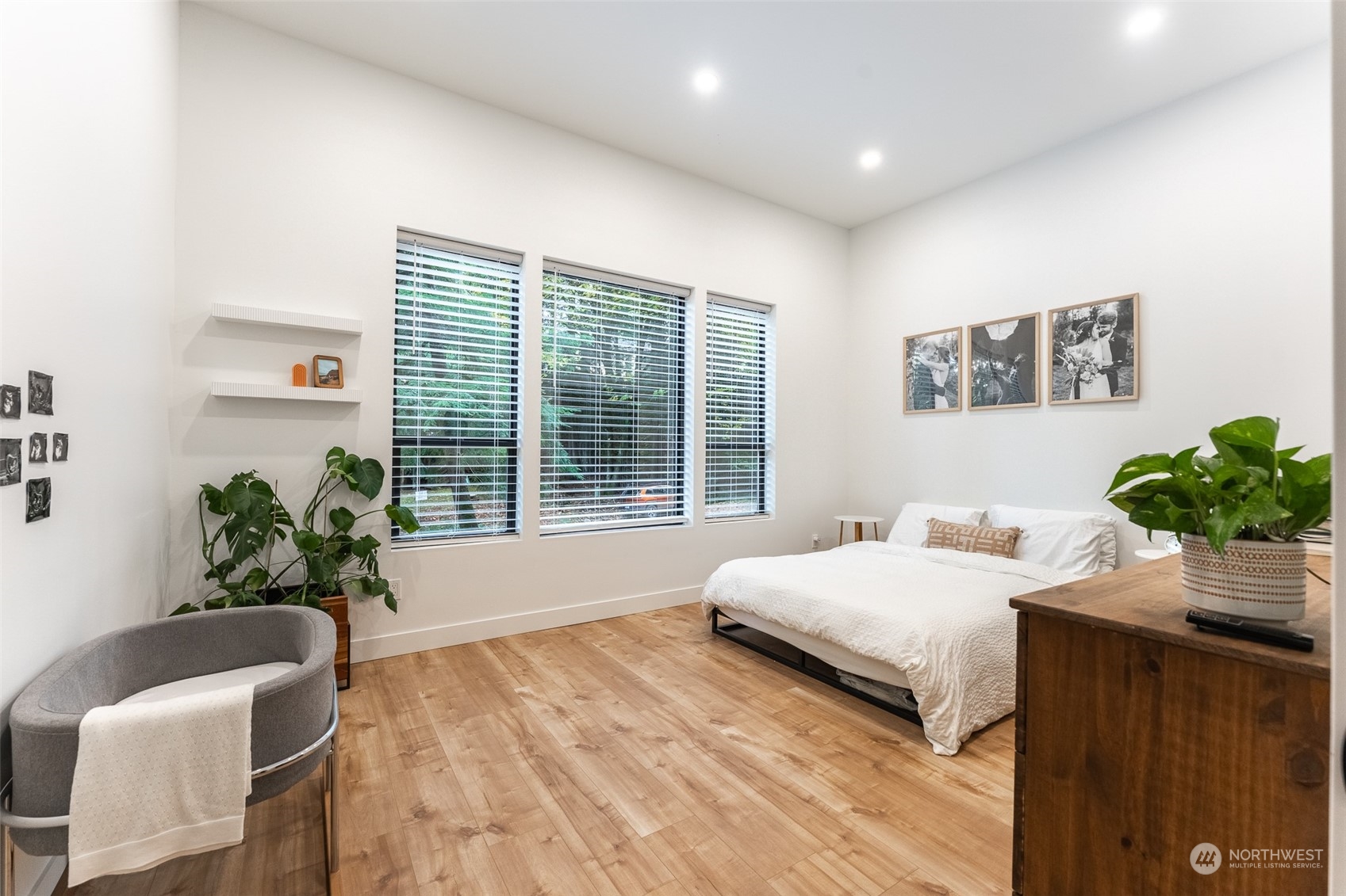 16 Canyon Court
