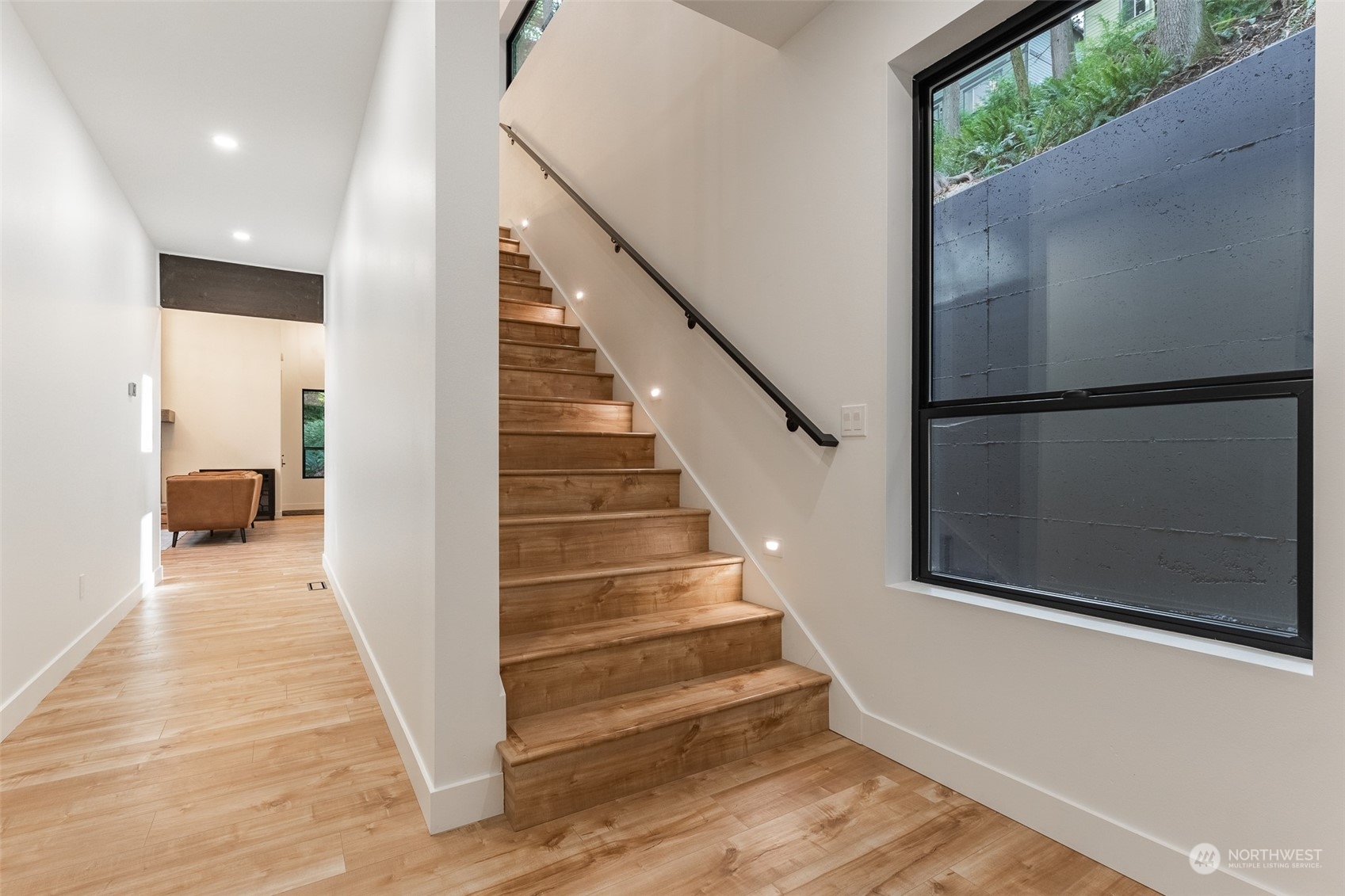 16 Canyon Court