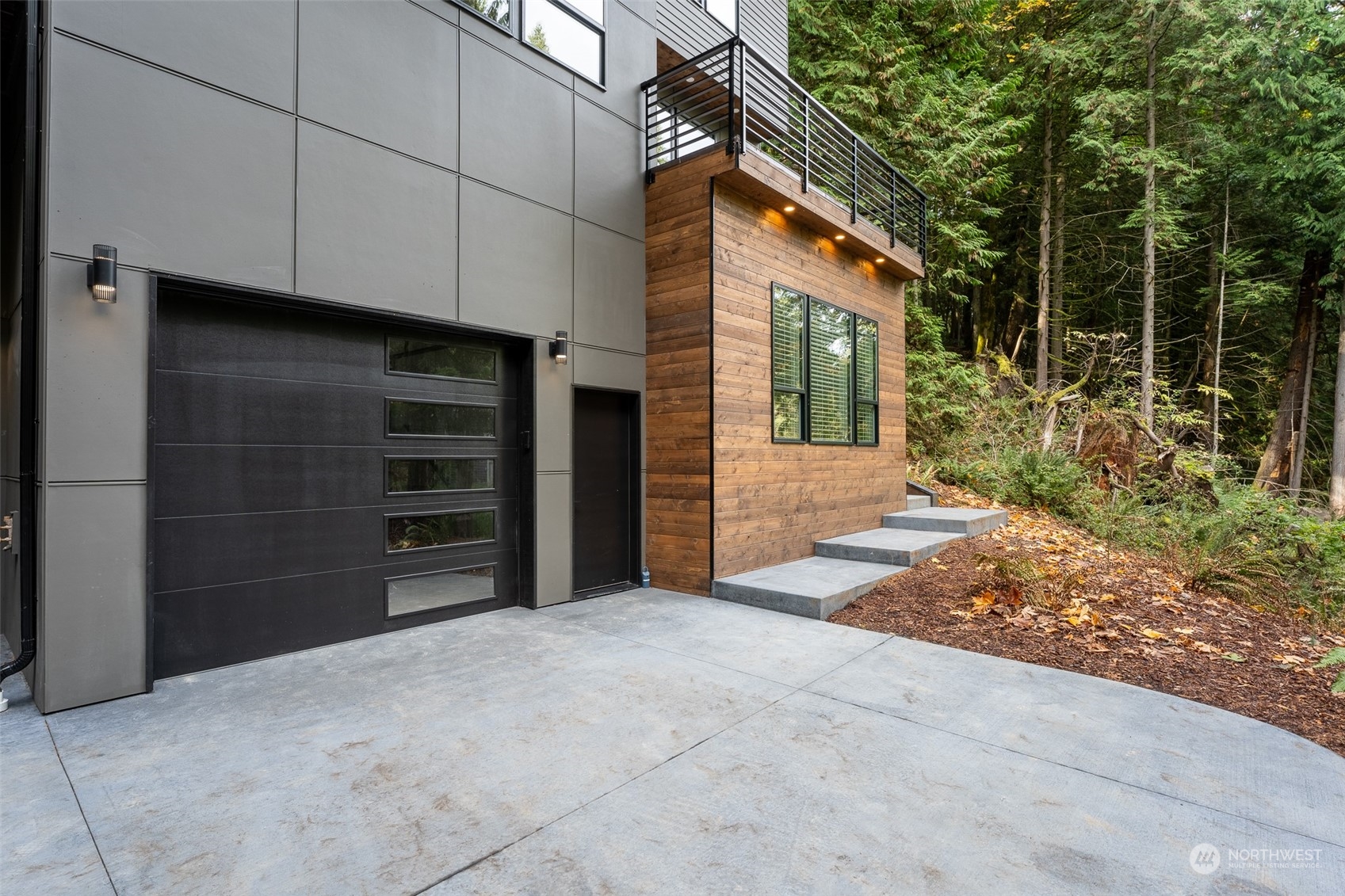16 Canyon Court