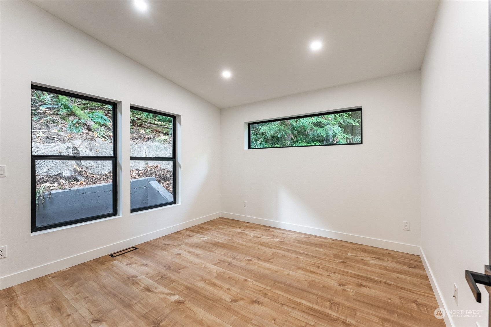 16 Canyon Court